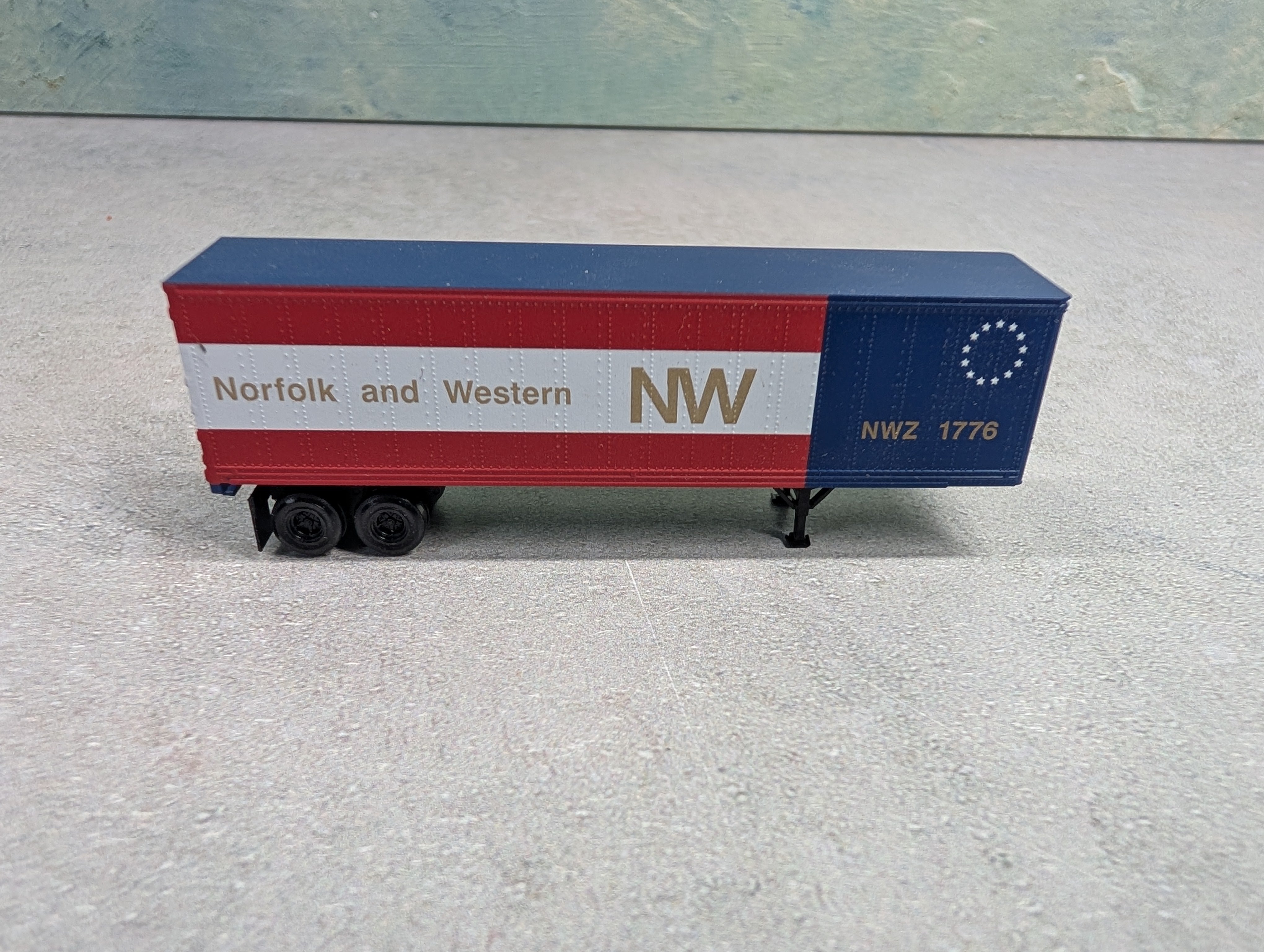 USED Micro-Trains N Scale 40' Trailer Norfolk & Western NWZ #1776