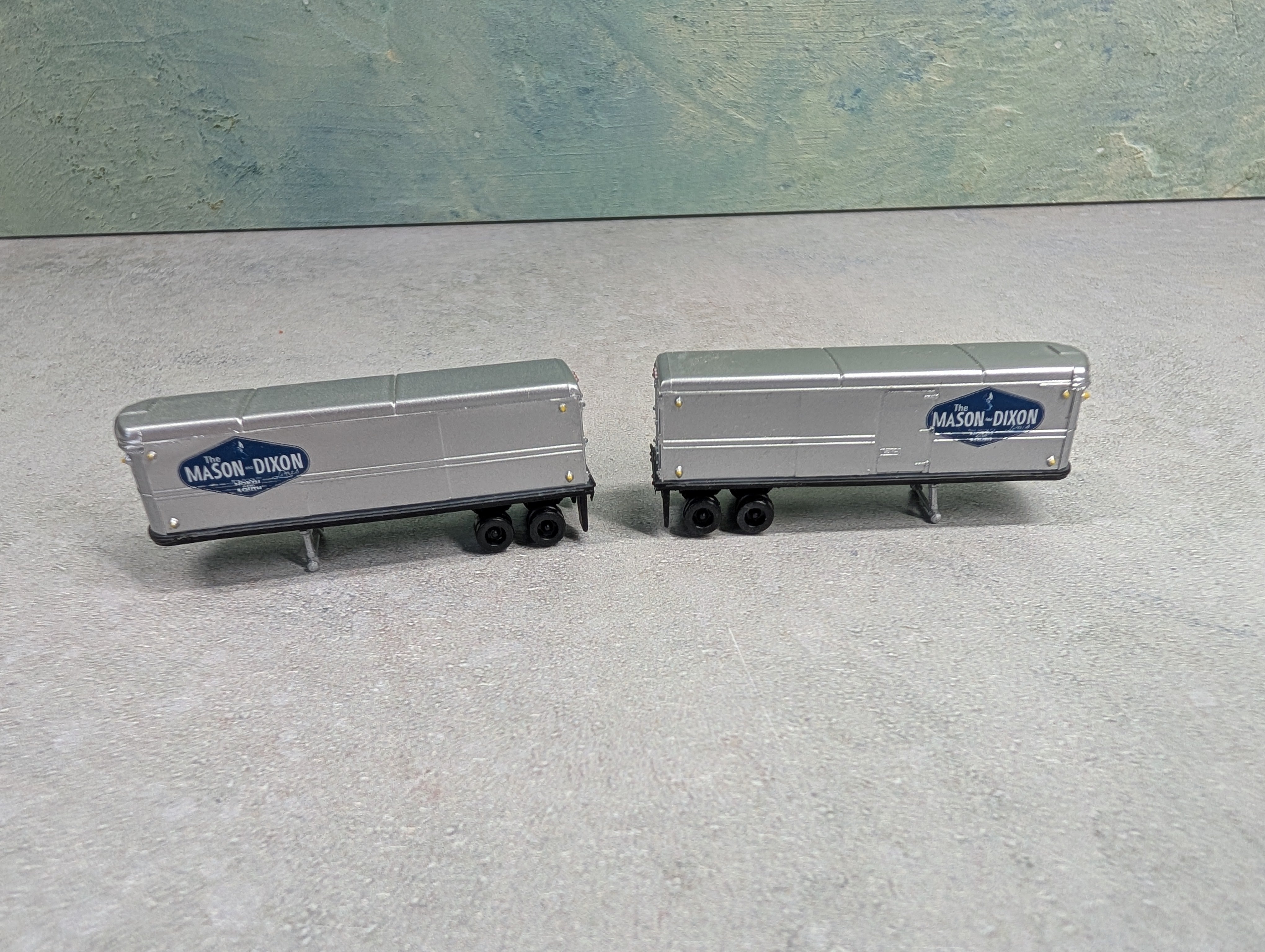 USED Classic Metal Works N Scale 32' Trailers Mason Dixon (2 pcs)