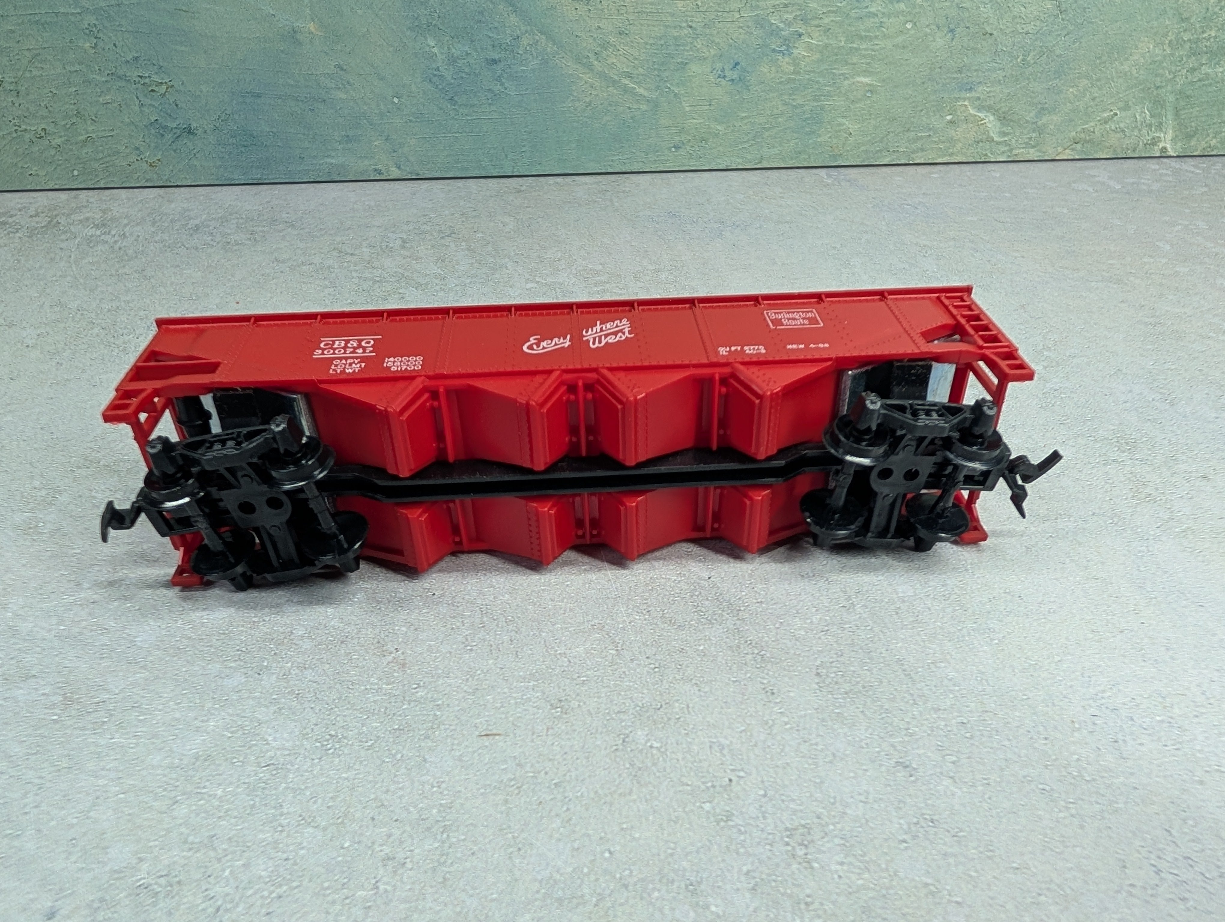 USED Tyco HO Scale Quad Hopper Burlington CB&Q #300747