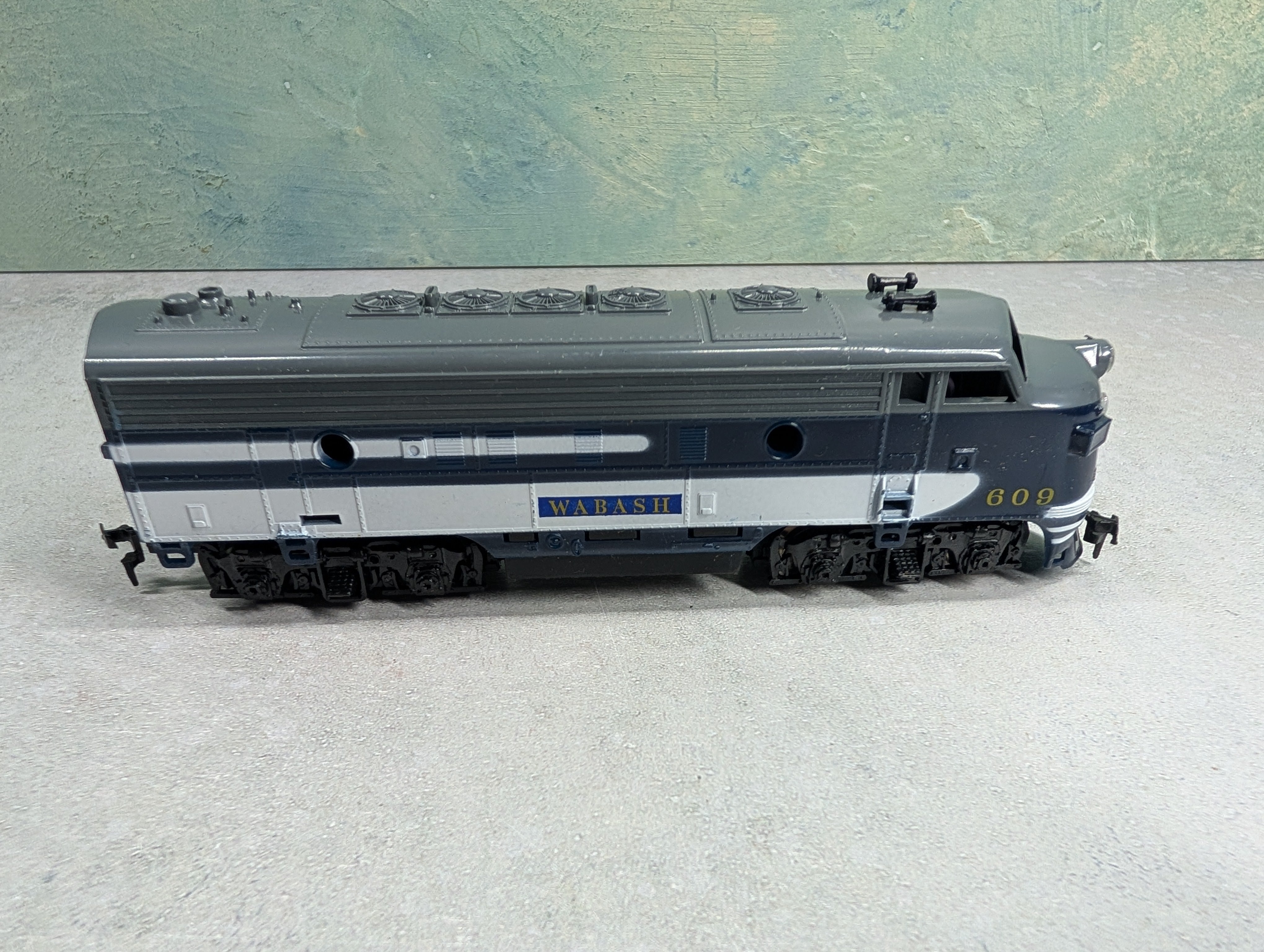 USED Life-Like HO Scale F-7A Diesel Locomotive Wabash #609 Parts/Repairs DC