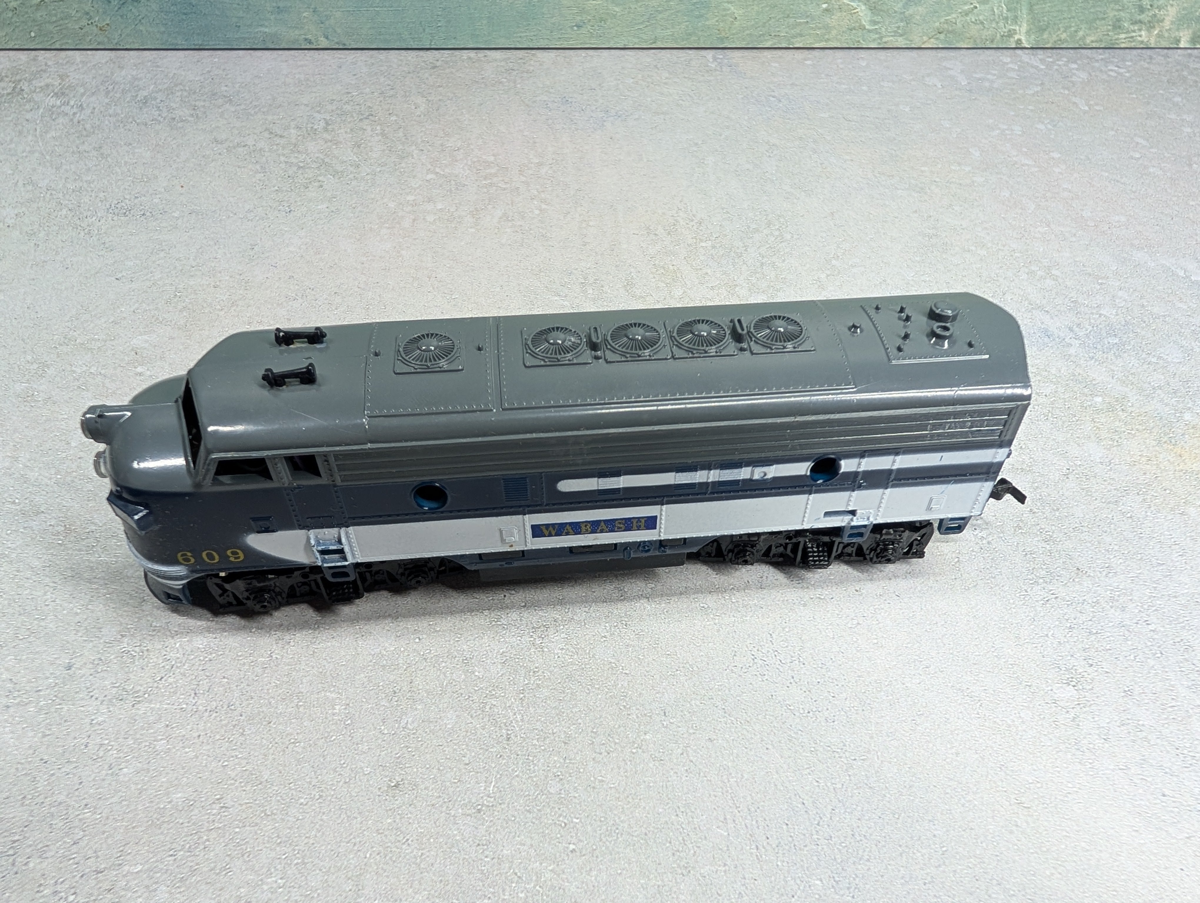 USED Life-Like HO Scale F-7A Diesel Locomotive Wabash #609 Parts/Repairs DC