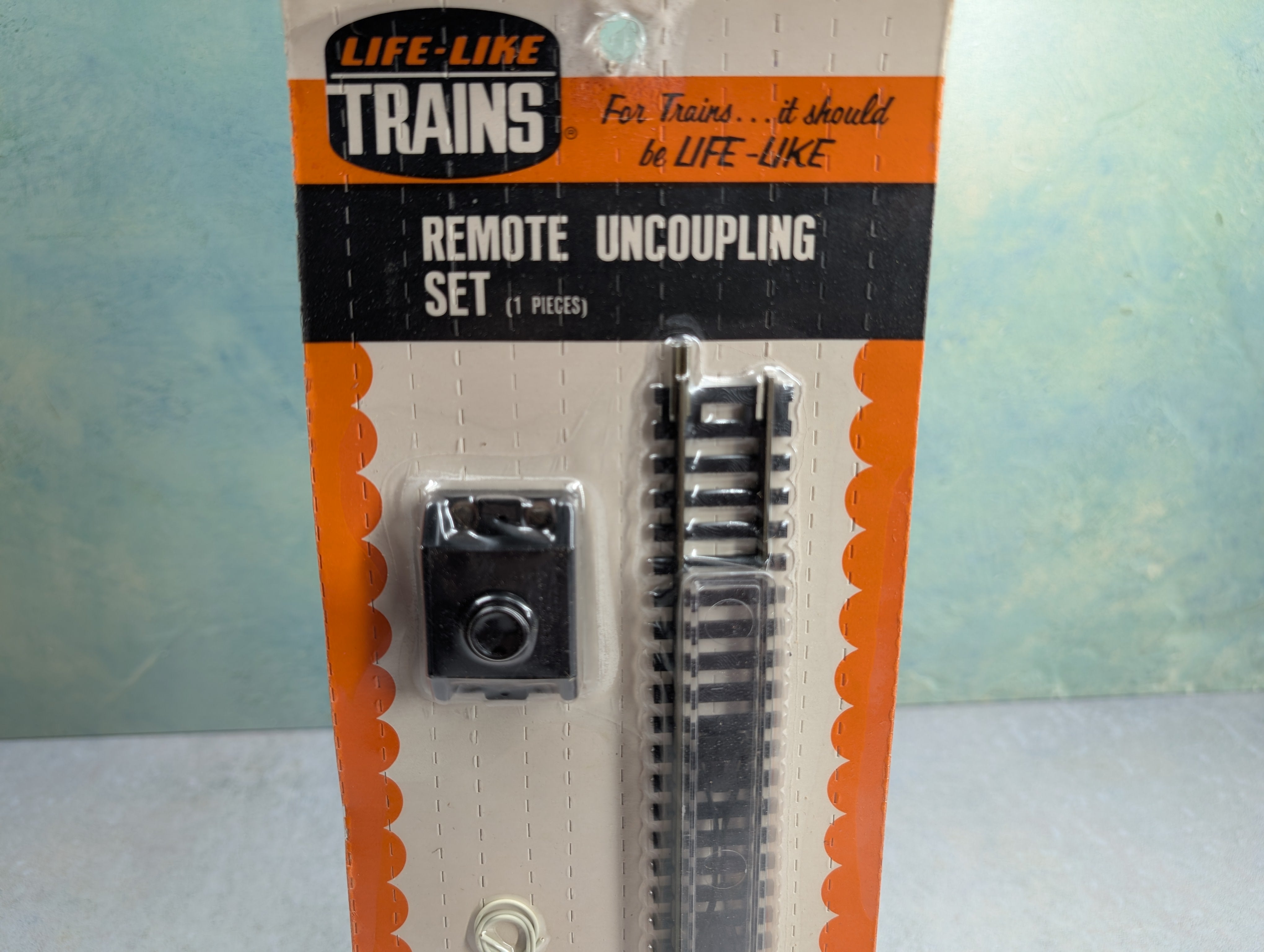 USED Life-Like T633 HO Scale Remote Uncoupling Set, Brass, Code 100