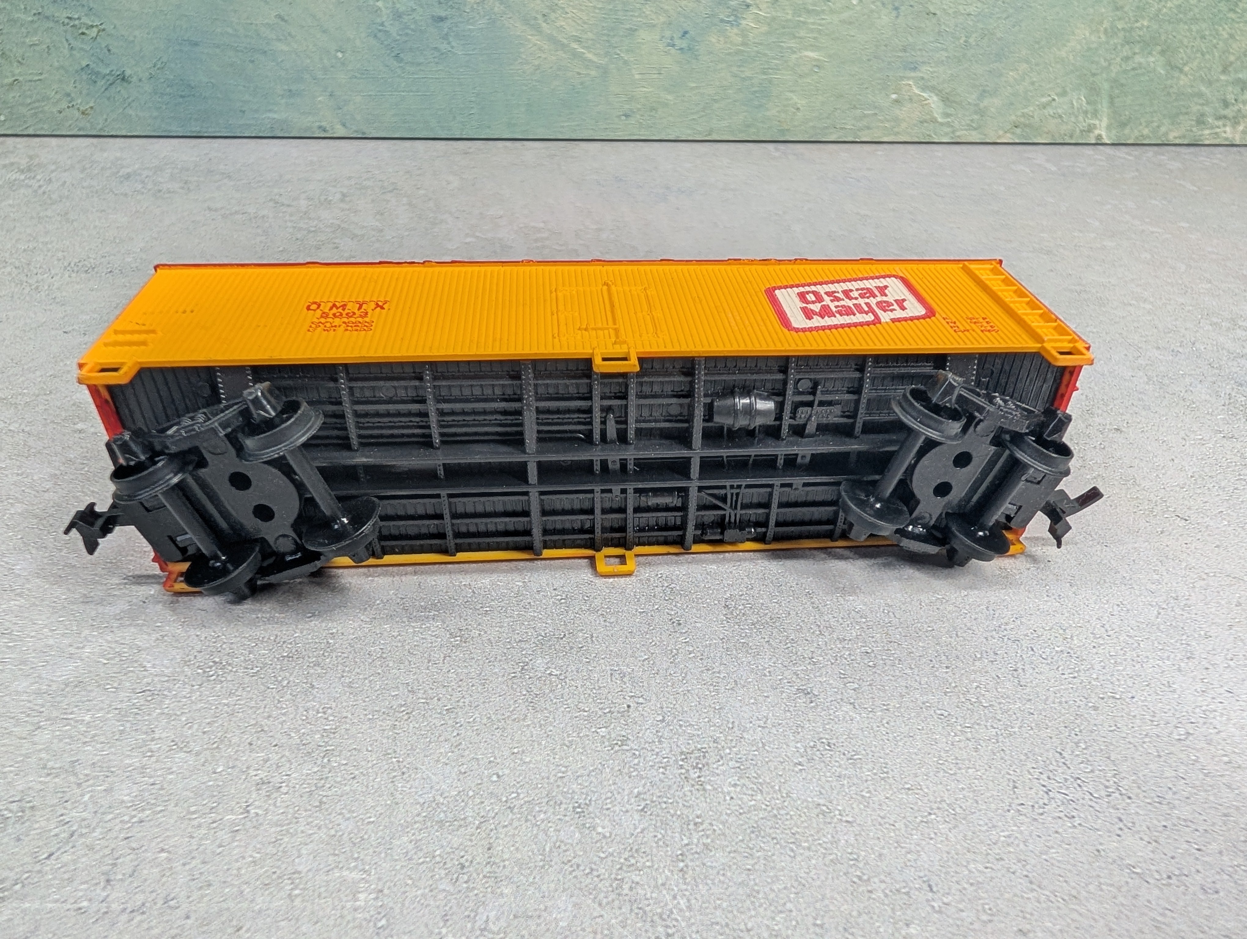 USED HO Scale 40' Wooden Reefer Box Car Oscar Mayer OMTX #5003
