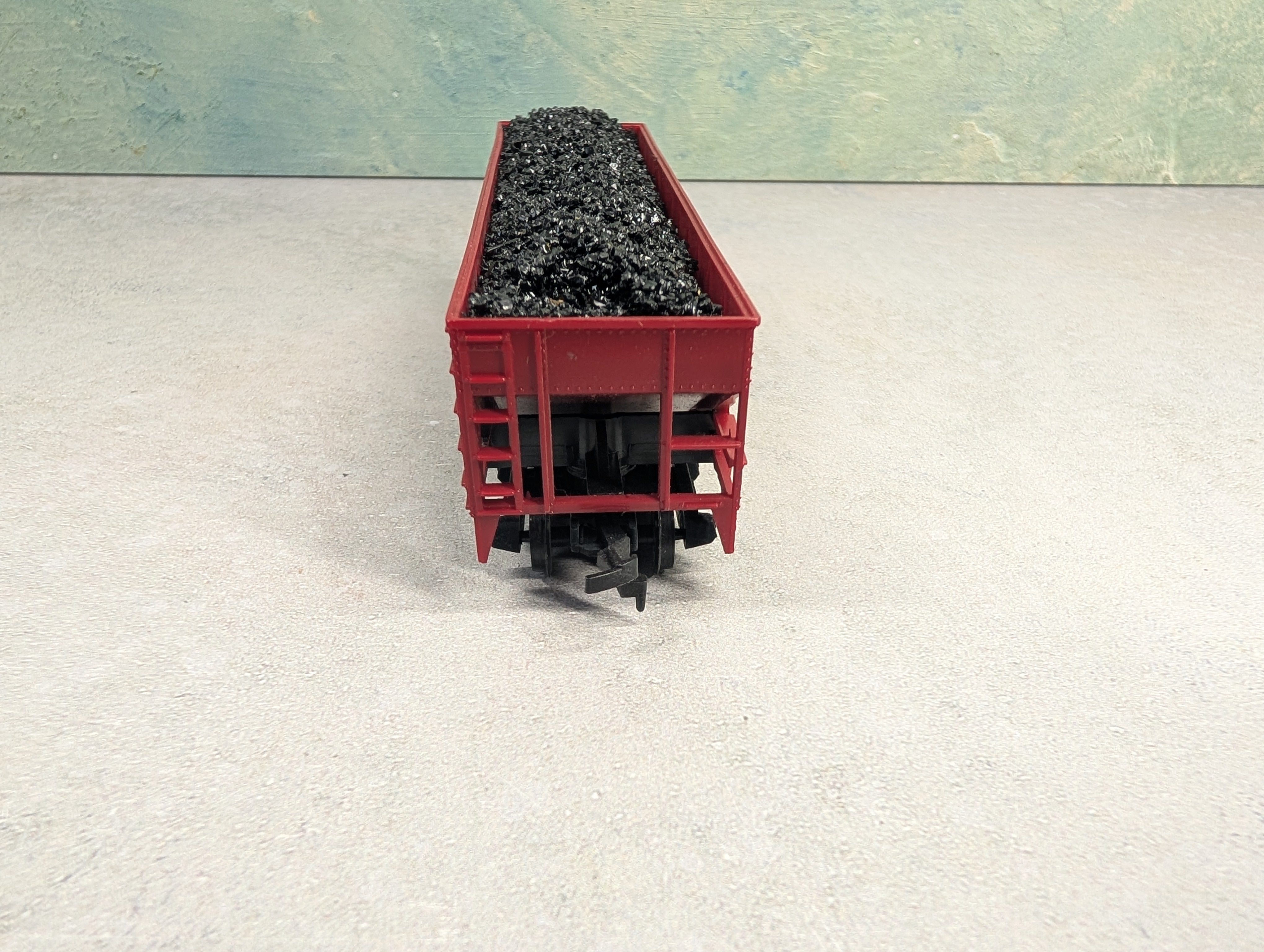 USED Bachmann HO Scale Quad Hopper Santa Fe ATSF w/ Coal Load
