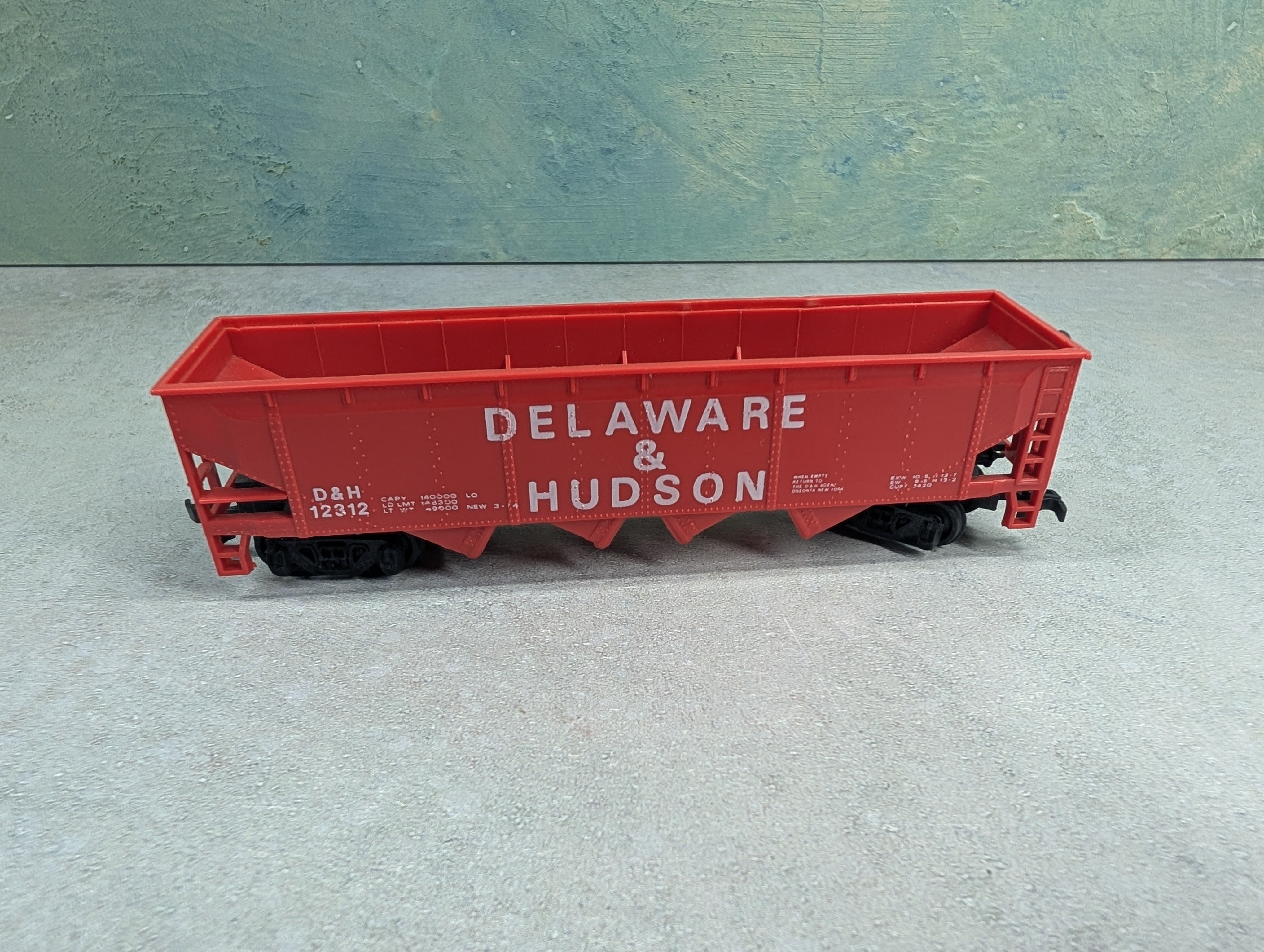 USED Bachmann HO Scale Quad Hopper Delaware and Hudson D&H #12312