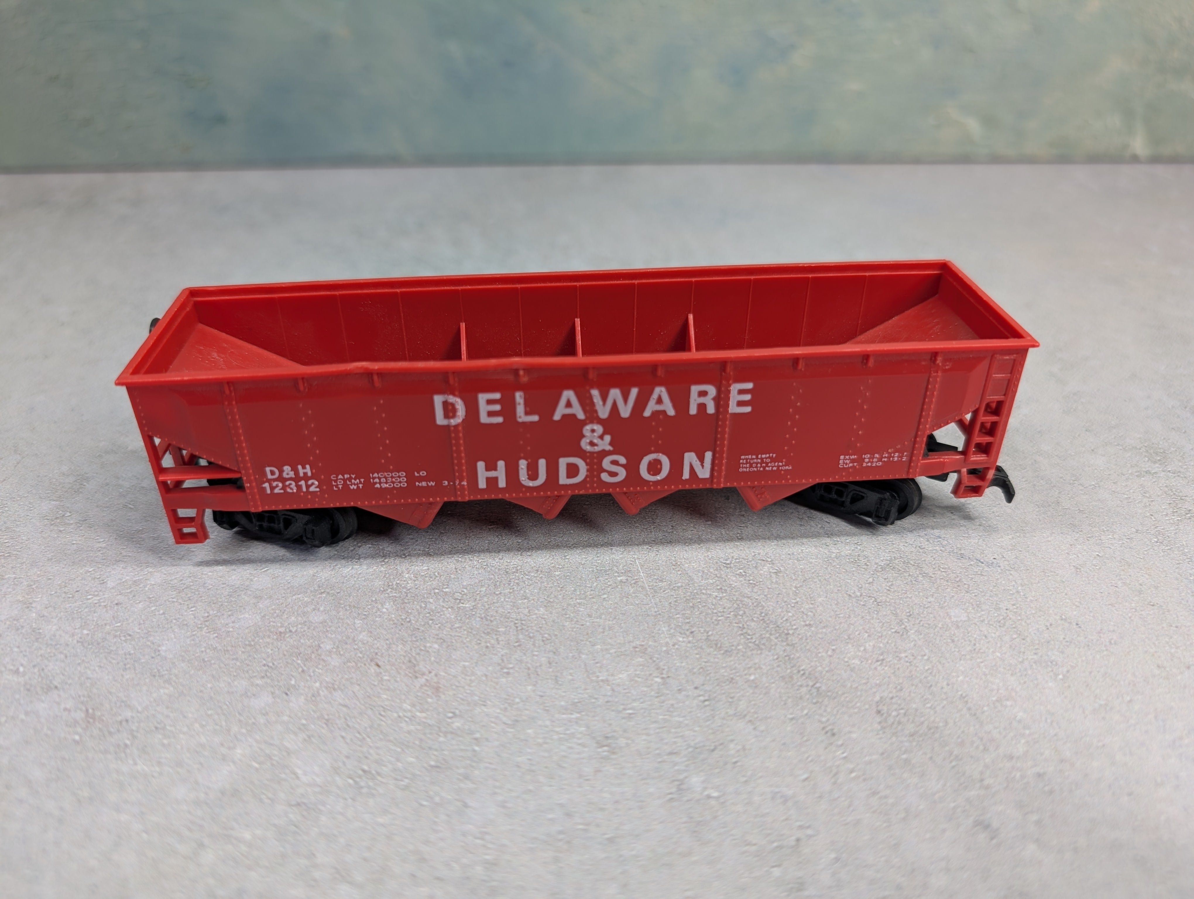 USED Bachmann HO Scale Quad Hopper Delaware and Hudson D&H #12312