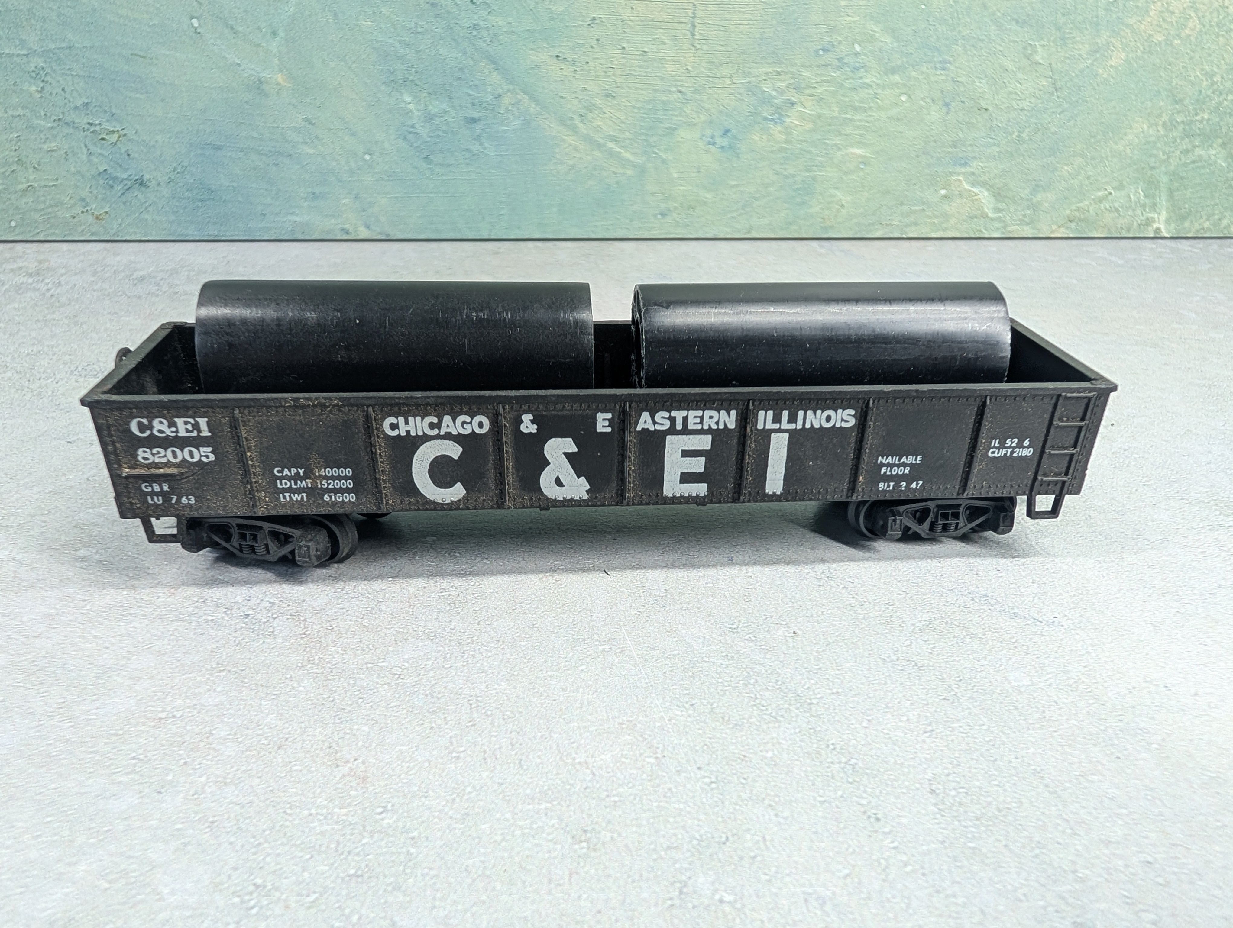 USED ROCO HO Scale 40' Gondola Chicago & Eastern Illinois C&EI #82005 w/ Pipe Load