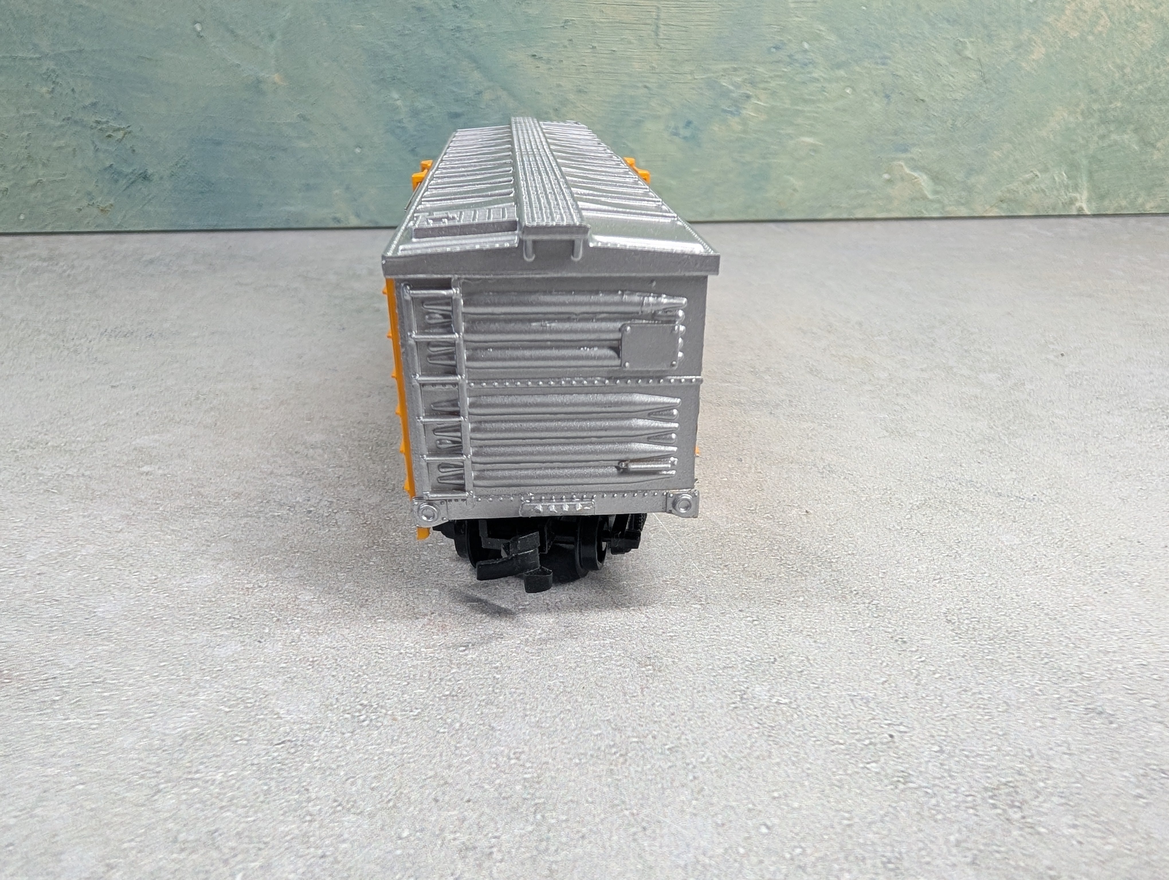 USED Life-Like HO Scale 40' Cattle Stock Car Union Pacific UP #476336 Silver Roof