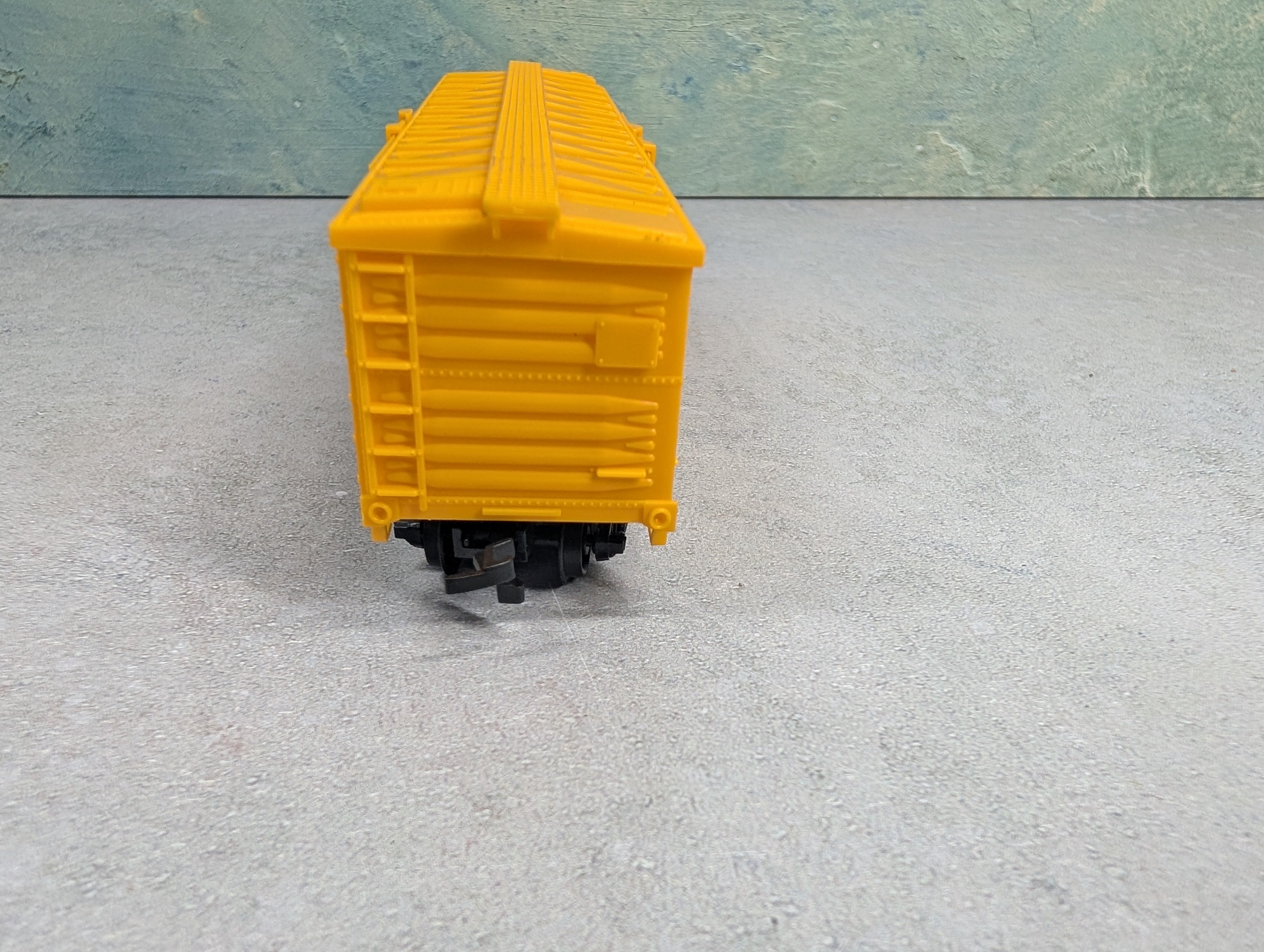 USED Life-Like HO Scale 40' Cattle Stock Car Union Pacific UP #476336 Yellow Roof