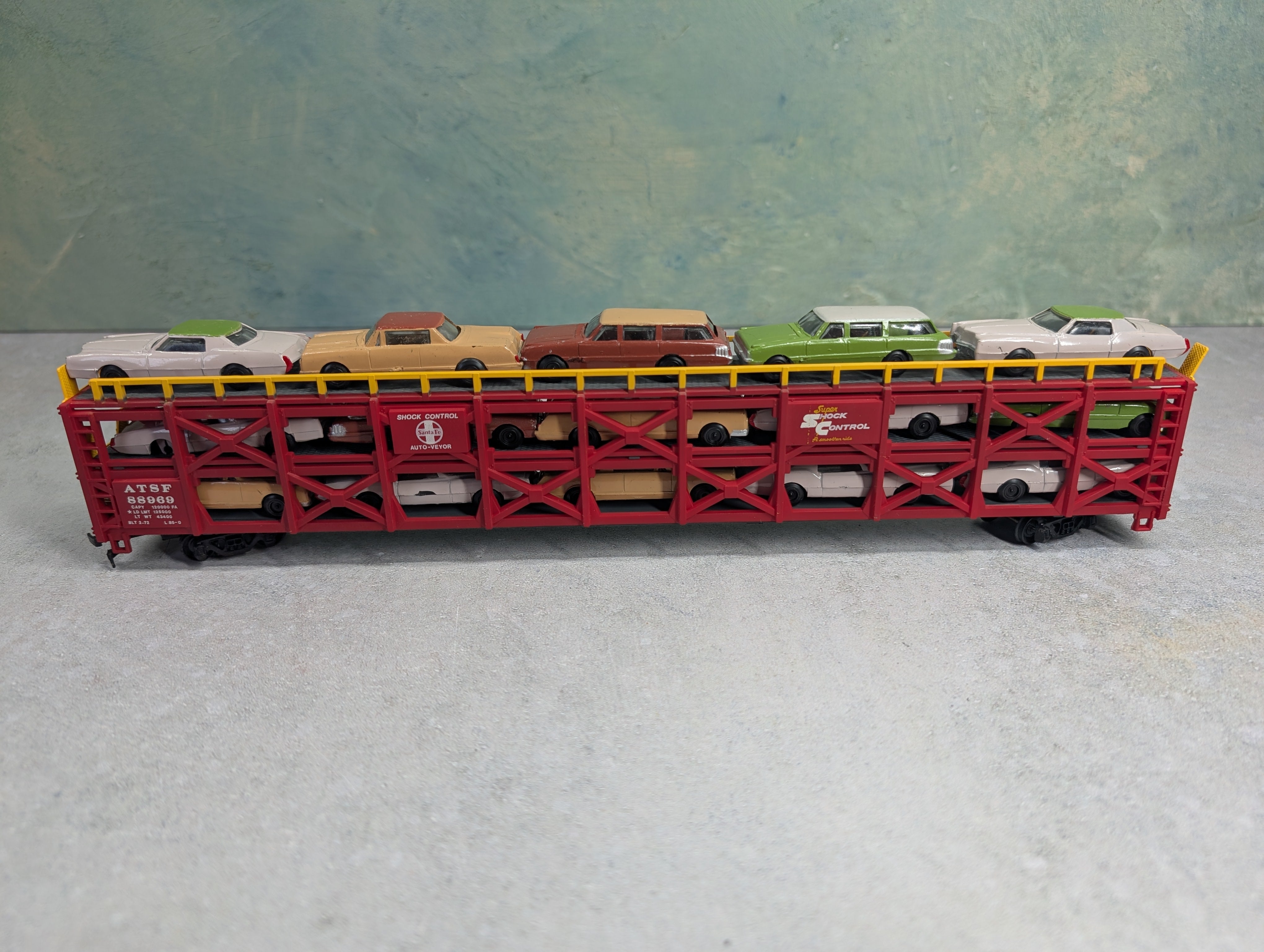 USED Bachmann 1265 HO Scale Tri Level Car Carrier Santa Fe ATSF #88969