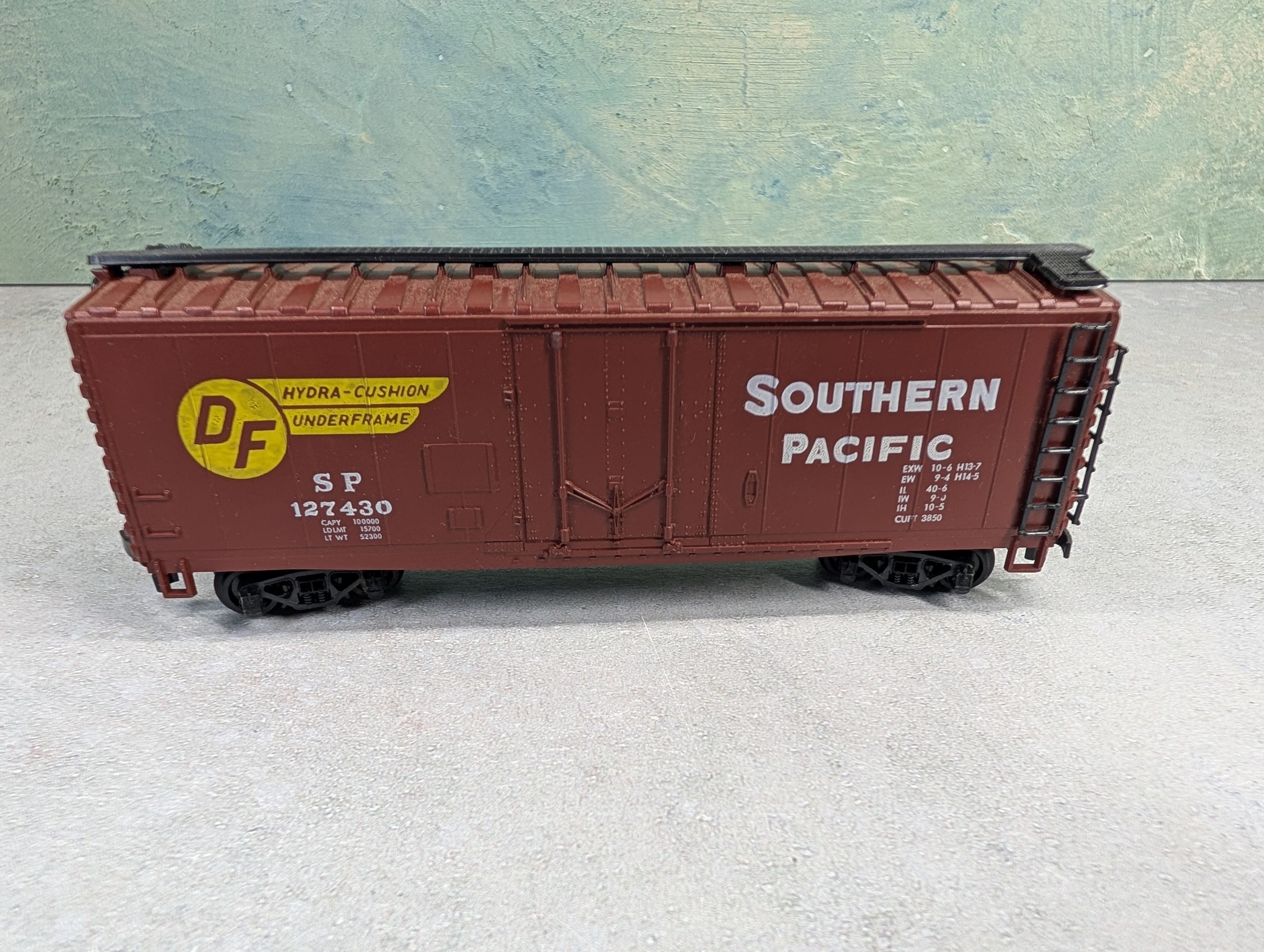 USED AHM HO Scale 40' Box Car Southern Pacific SP #127430