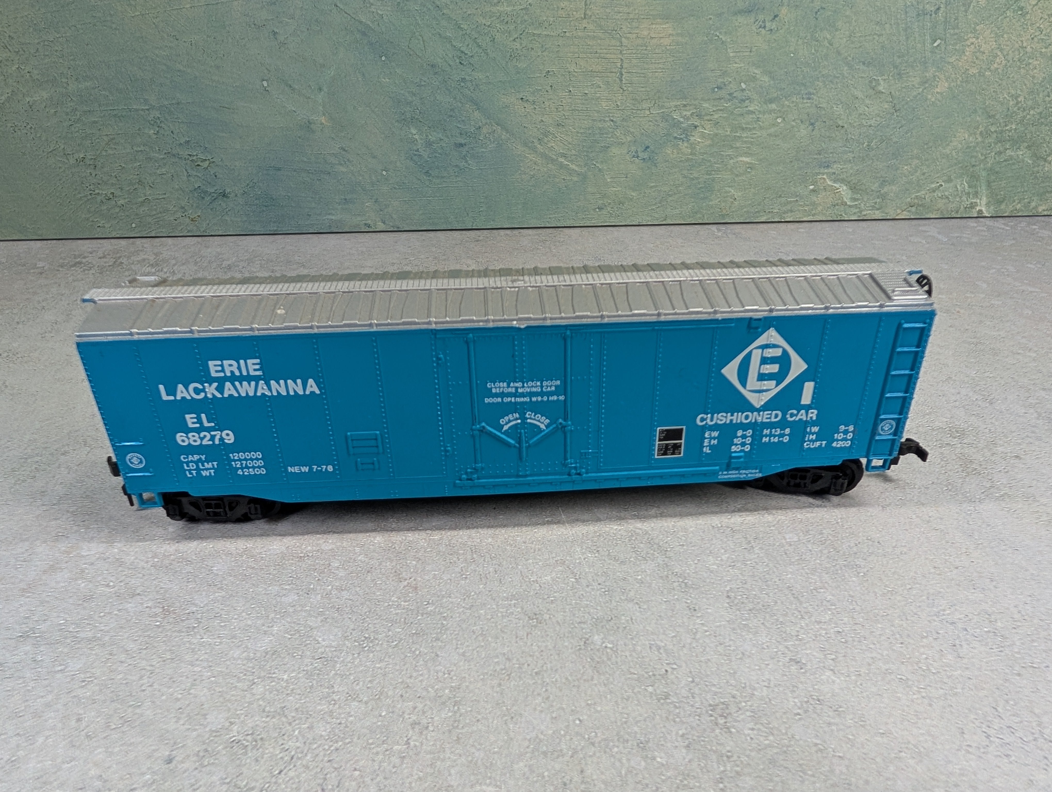 USED Bachmann HO Scale 50' Box Car Erie Lackawanna EL #68279