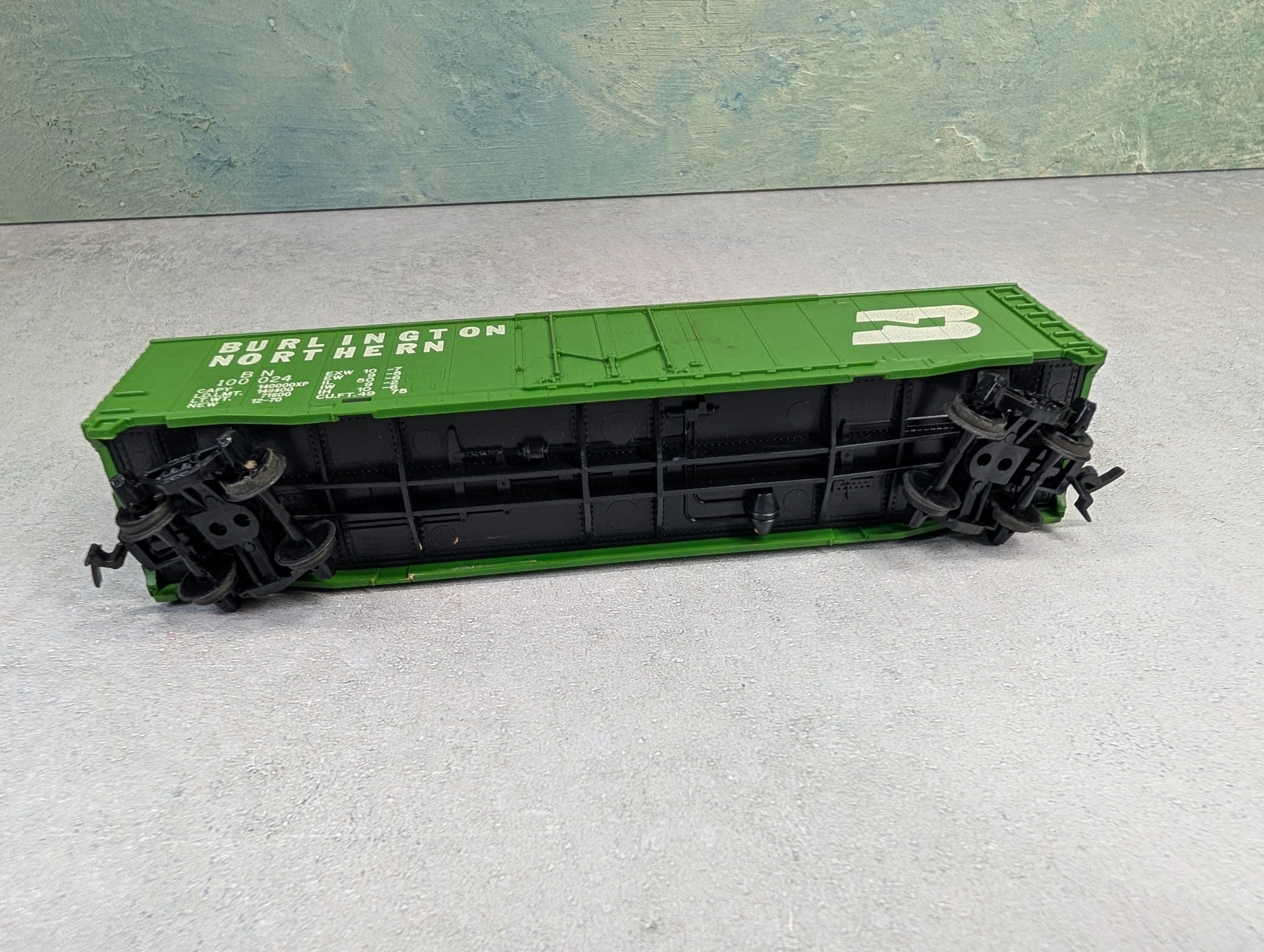USED Tyco HO Scale 50' Box Car Burlington Northern BN #100024