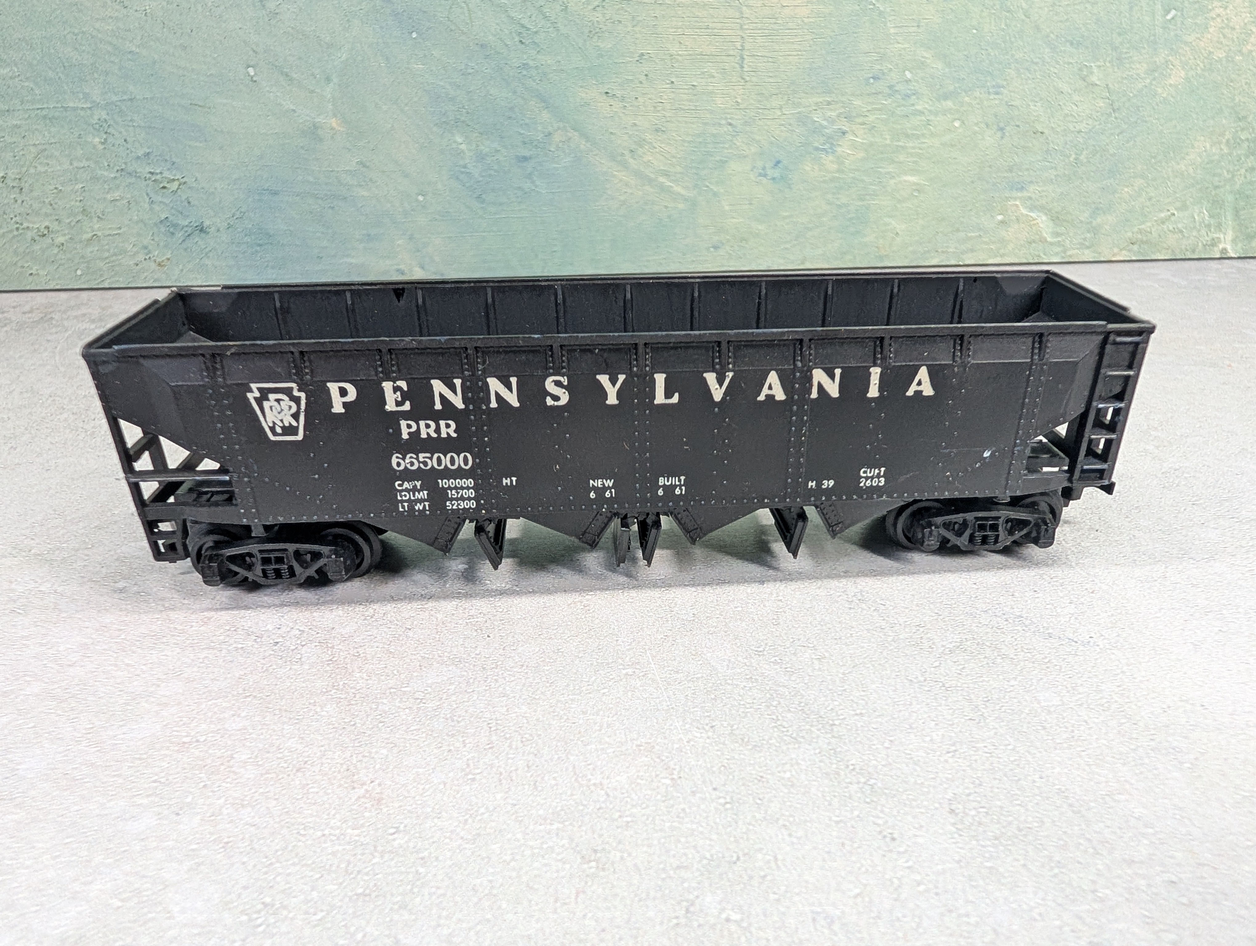 USED HO Scale Operating Quad Hopper Pennsylvania PRR #665000