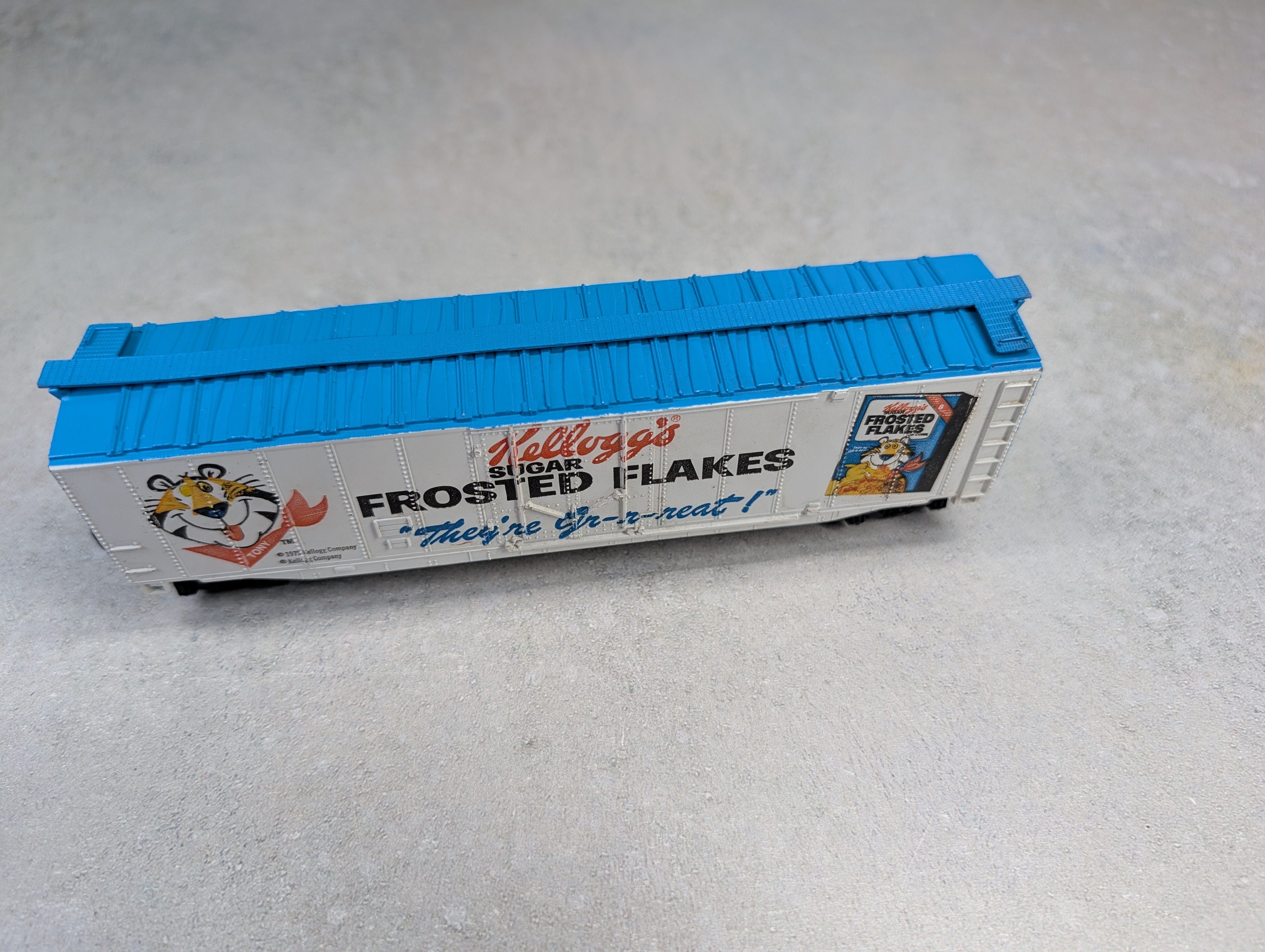 USED Bachmann HO Scale 50' Box Car Kellogg's Frosted Flakes 1979