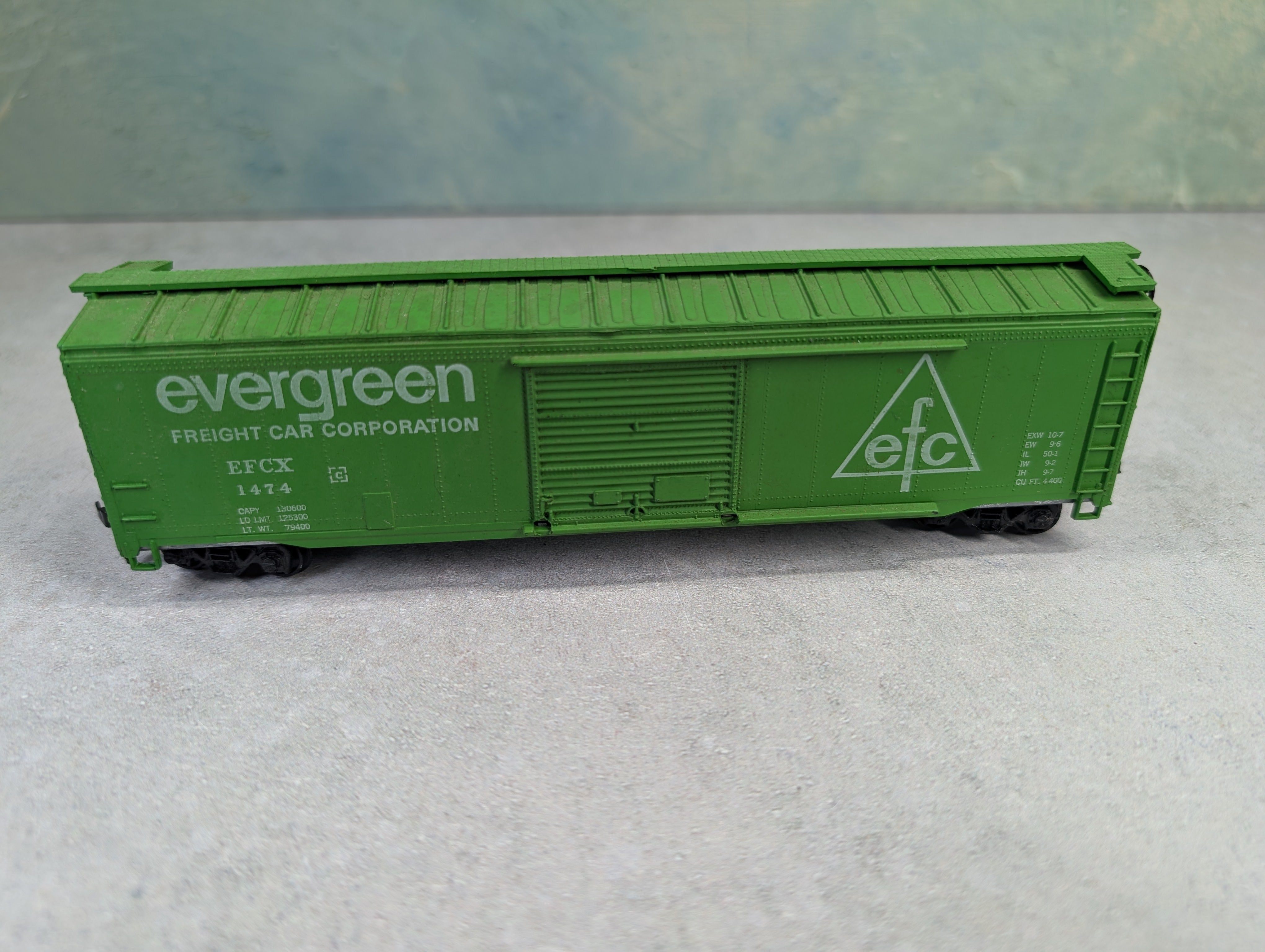 USED Roundhouse HO Scale 50' Box Car Evergreen EFCX #1474