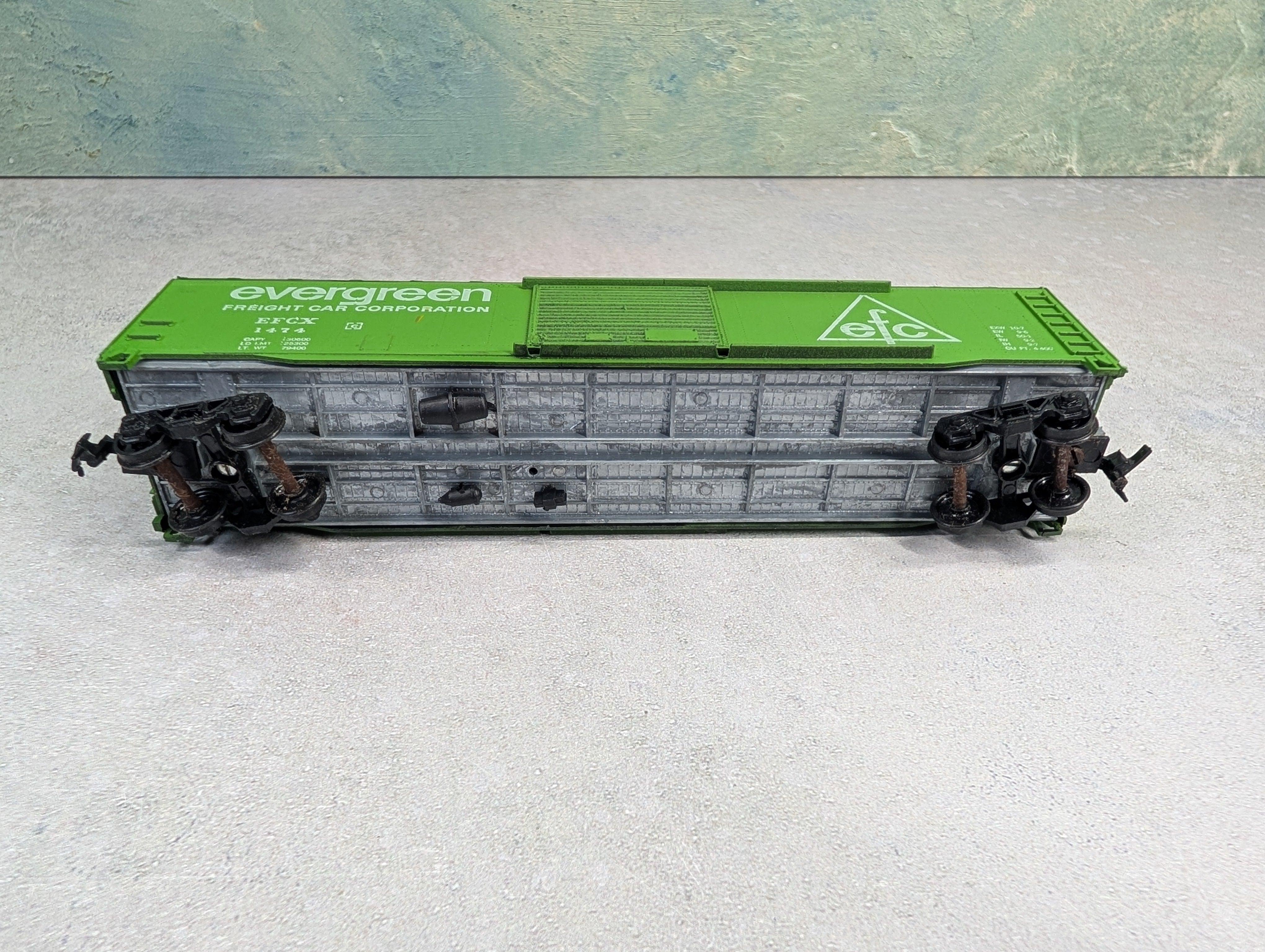 USED Roundhouse HO Scale 50' Box Car Evergreen EFCX #1474