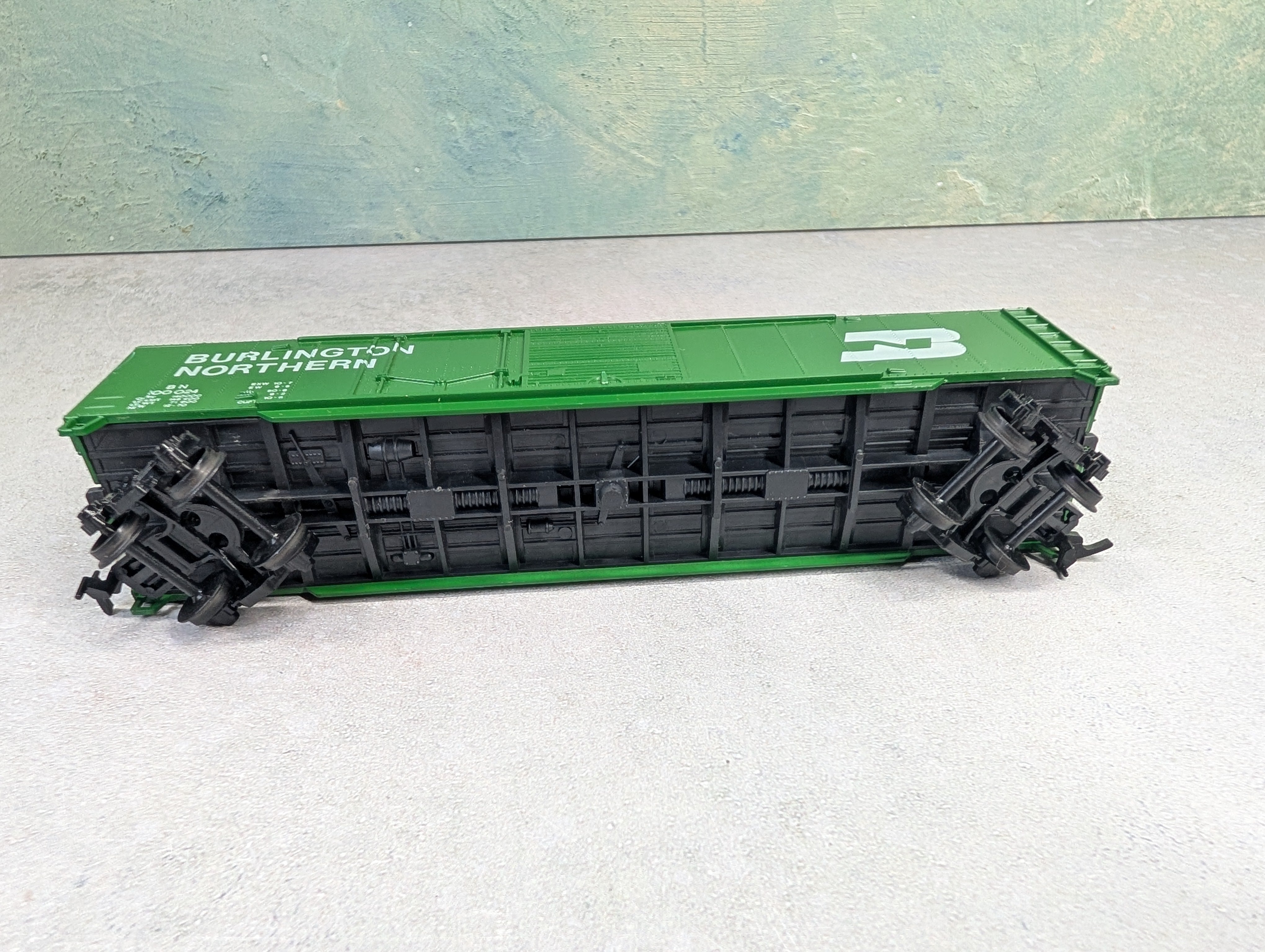 USED AHM HO Scale 50' Box Car Burlington Northern BN #100024