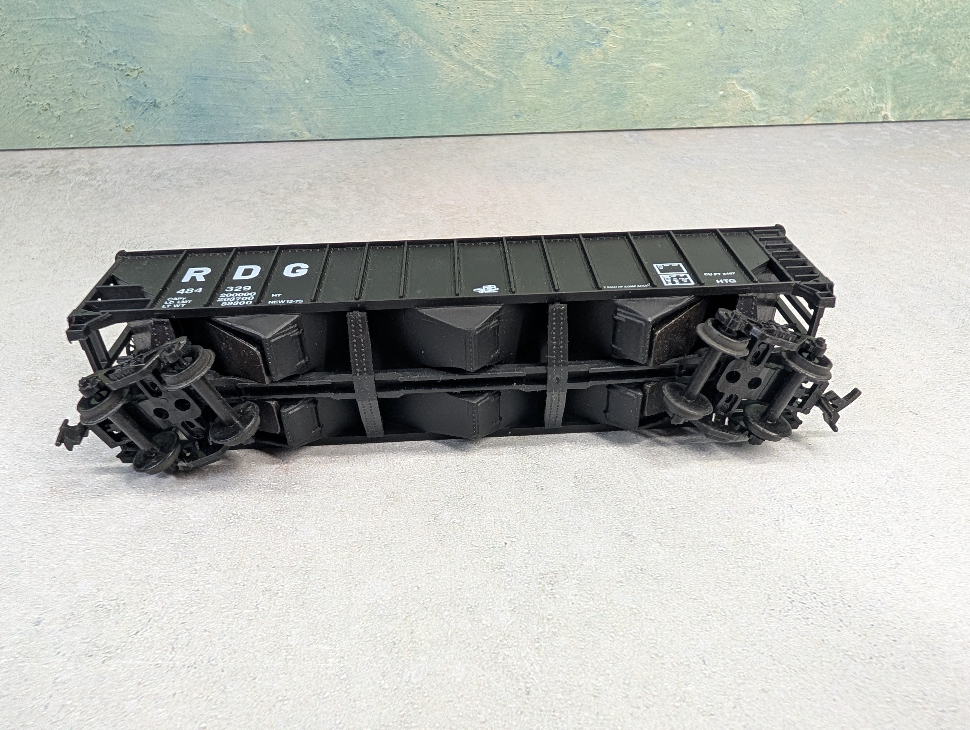 USED Life-Like HO Scale 100 Ton 3 Bay Hopper Reading RDG #484329