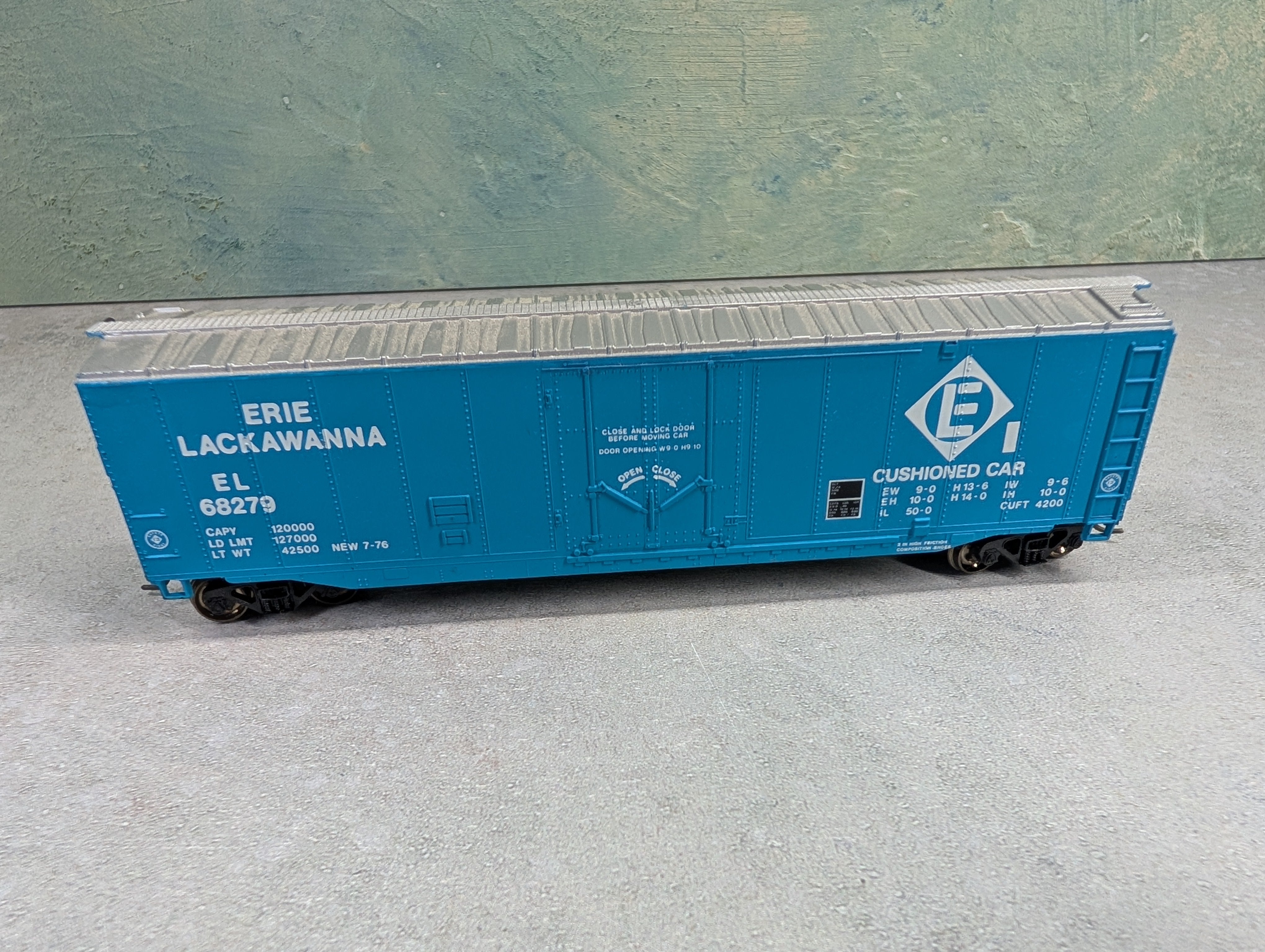 USED Bachmann HO Scale 50' Box Car Erie Lackawanna EL #68279 Gearboxes & Metal Wheels