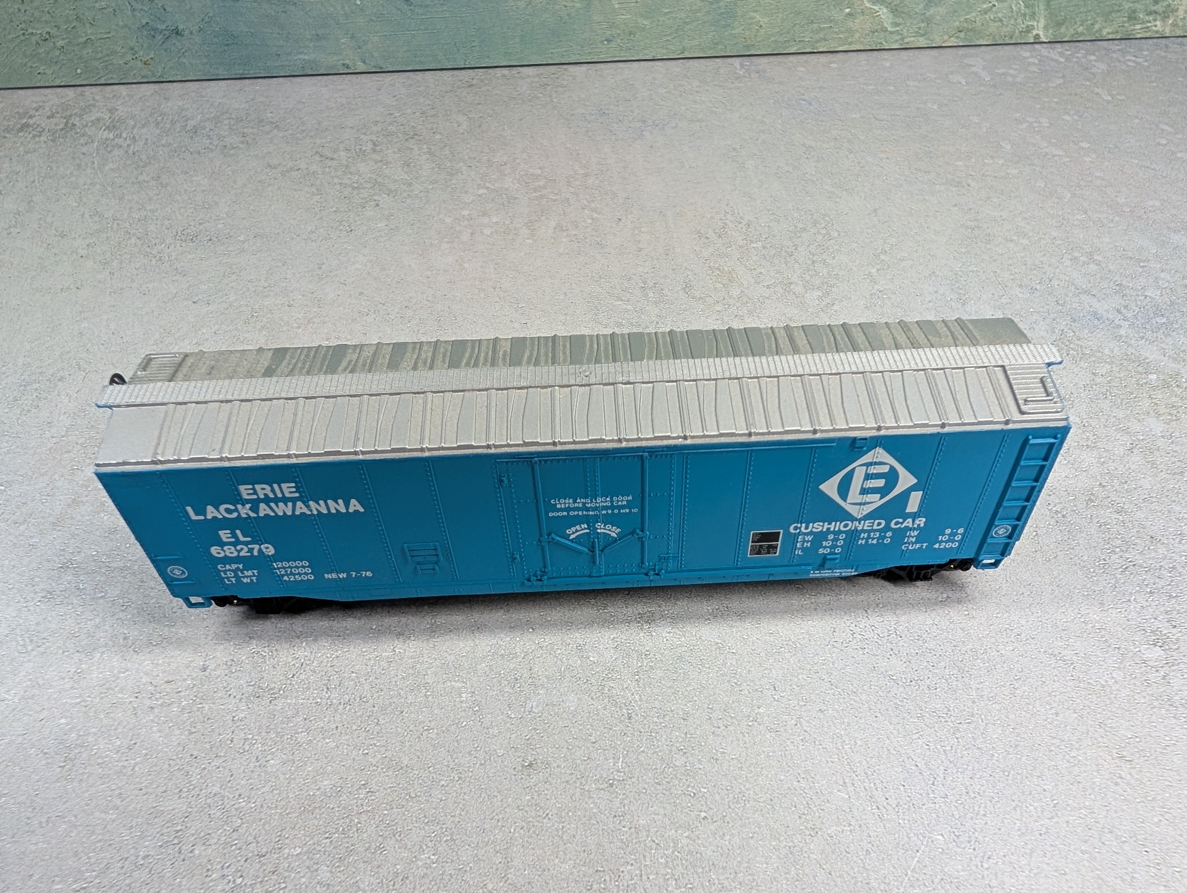 USED Bachmann HO Scale 50' Box Car Erie Lackawanna EL #68279 Gearboxes & Metal Wheels
