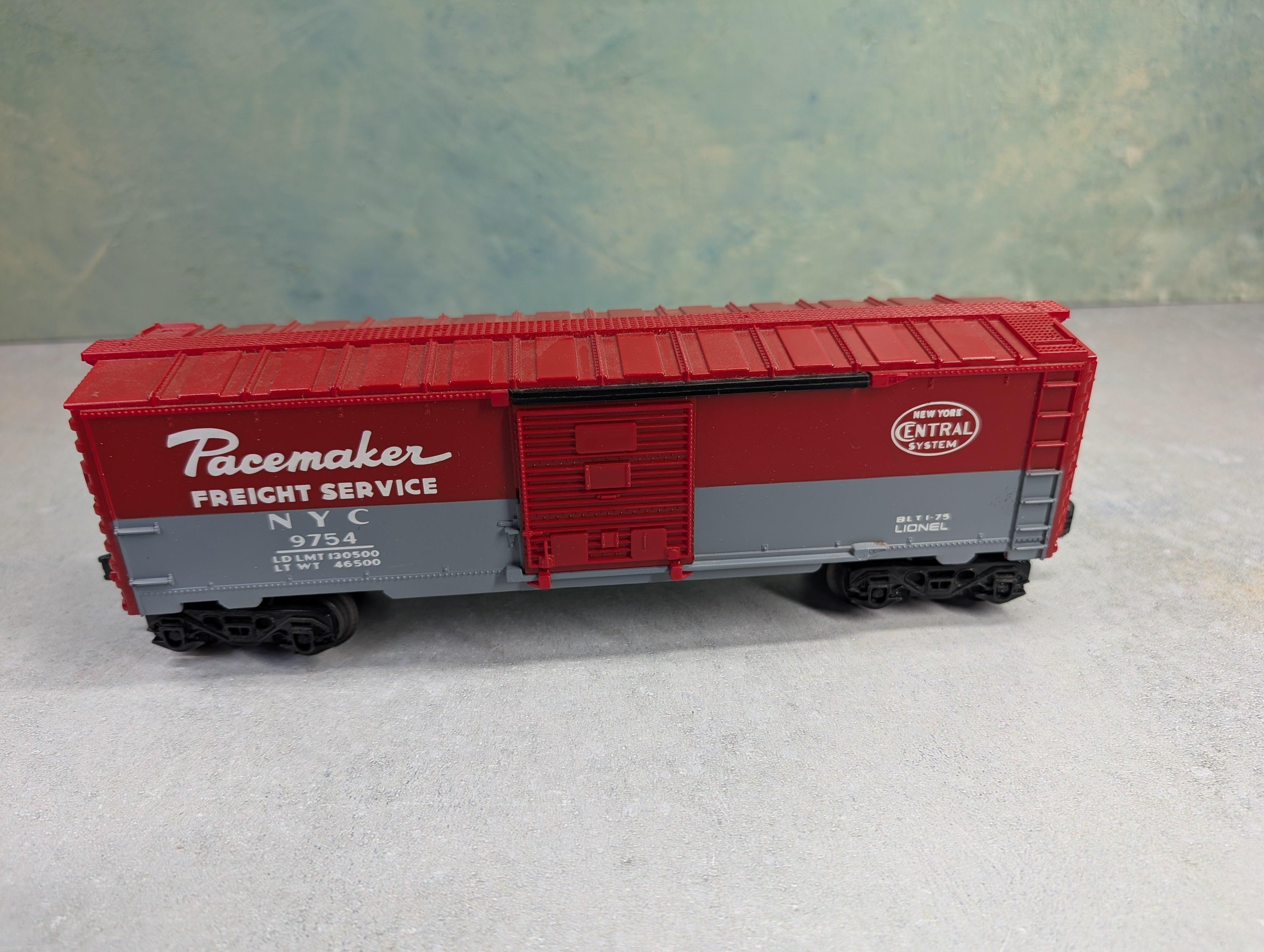 USED Lionel 2868768 O Box Car New York Central NYC #9754 Pacemaker