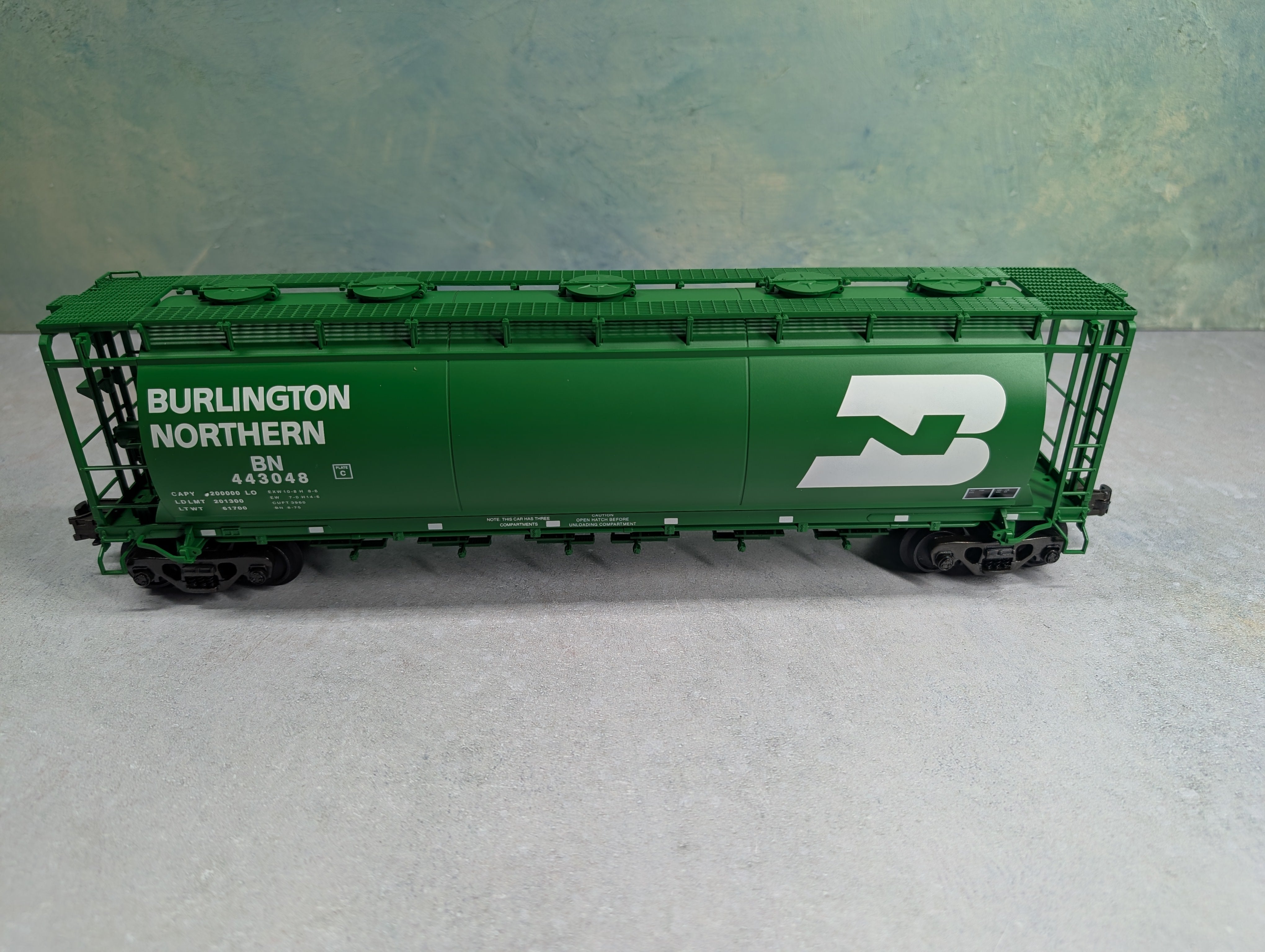 USED Atlas #6331-1 O ACF 6-Bay Cylindrical Hopper Burlington Northern BN #443048