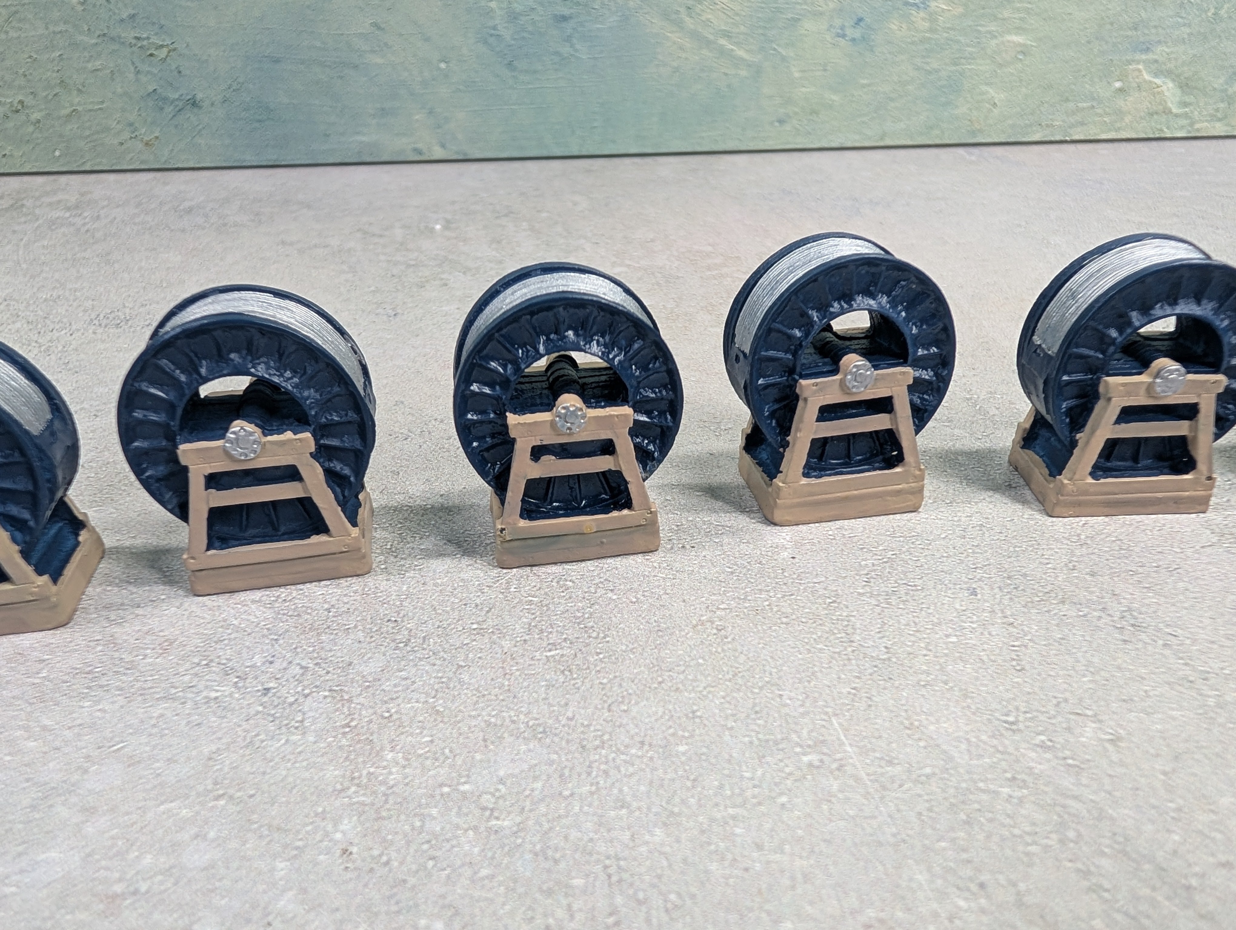 USED Chooch Enterprises Inc HO Scale Small Steel Ribbed Cable Loads Blue (6 pcs)