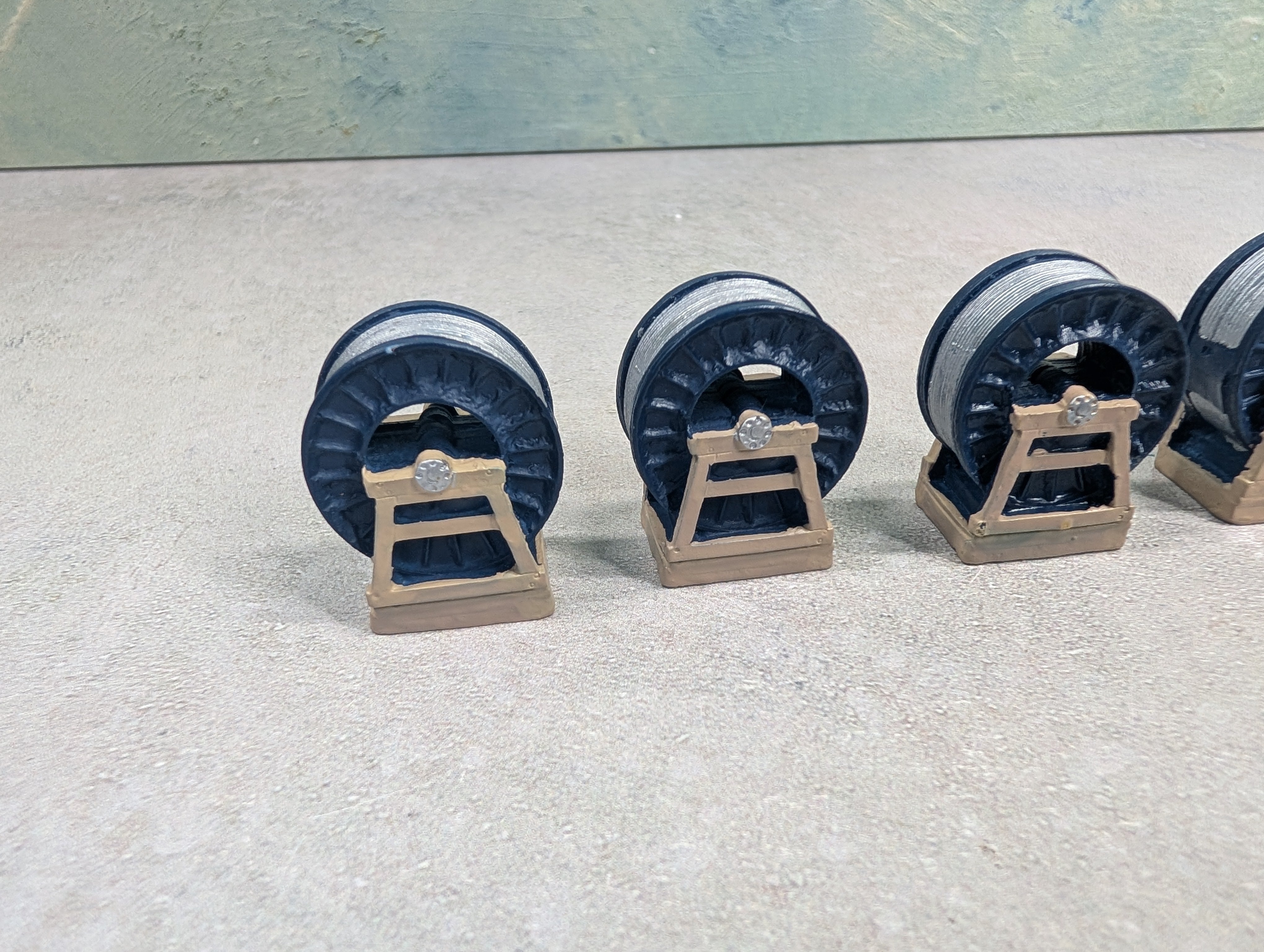 USED Chooch Enterprises Inc HO Scale Small Steel Ribbed Cable Loads Blue (6 pcs)