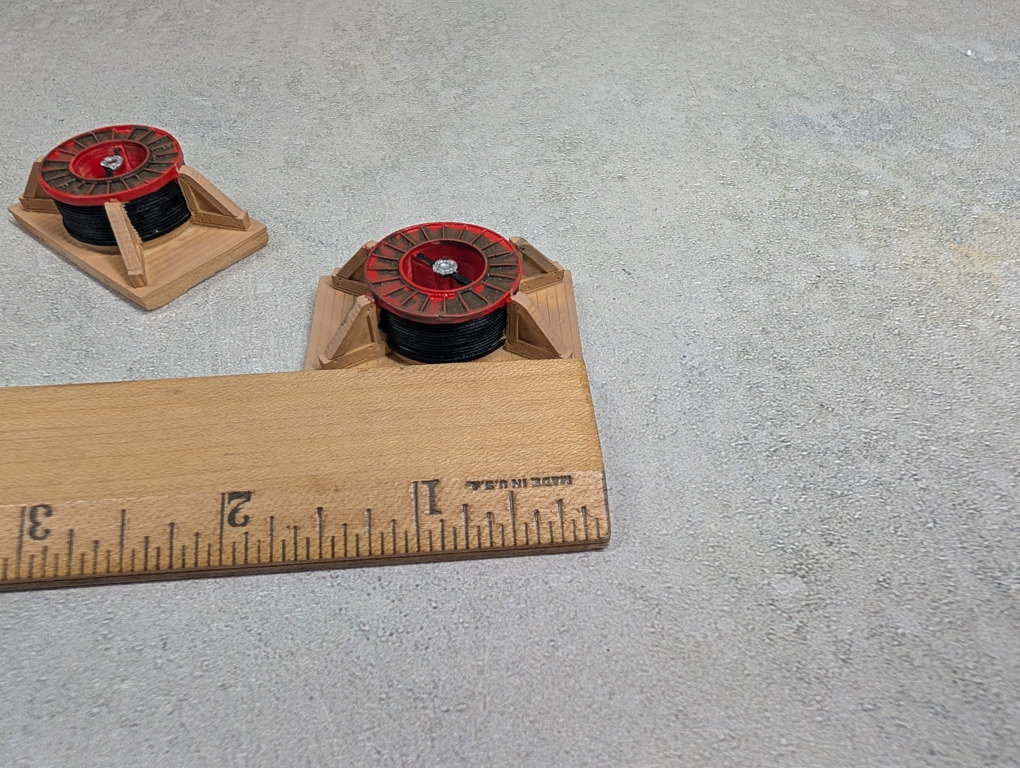 USED Chooch Enterprises Inc HO Scale Small Steel Ribbed Cable Loads (4 pcs)