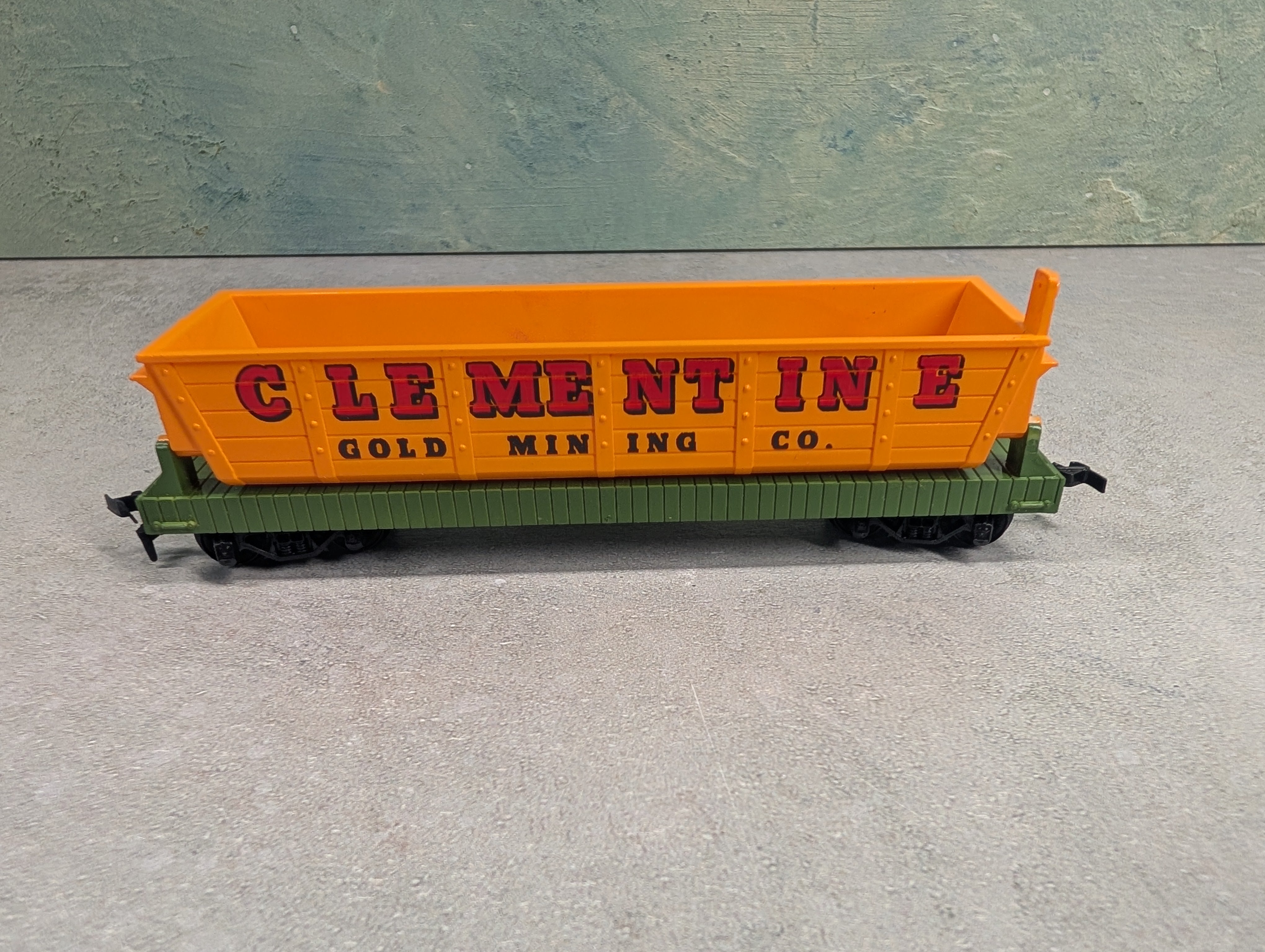 USED Tyco HO Scale Dump Car Clementine Gold Mining Co