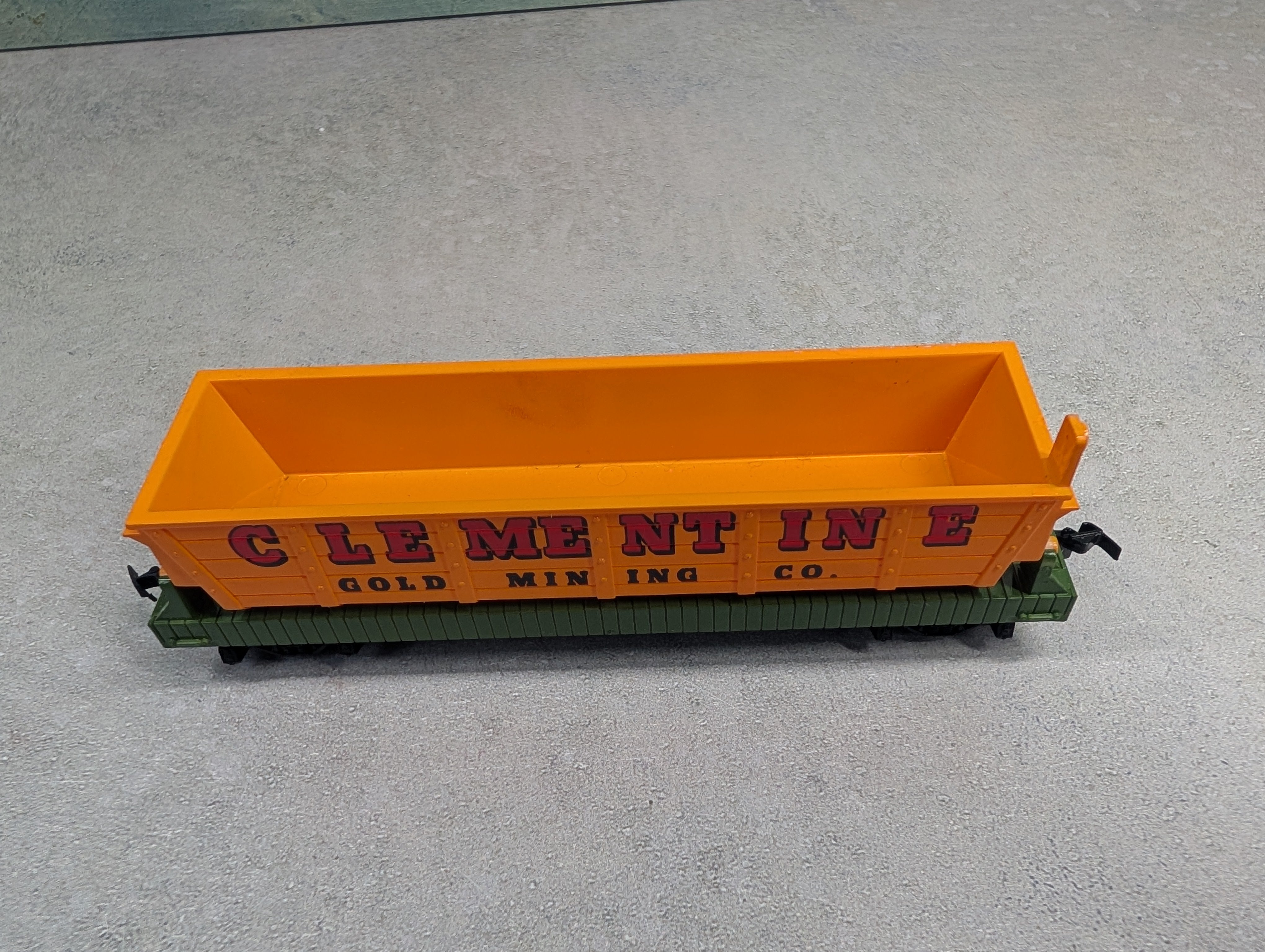 USED Tyco HO Scale Dump Car Clementine Gold Mining Co