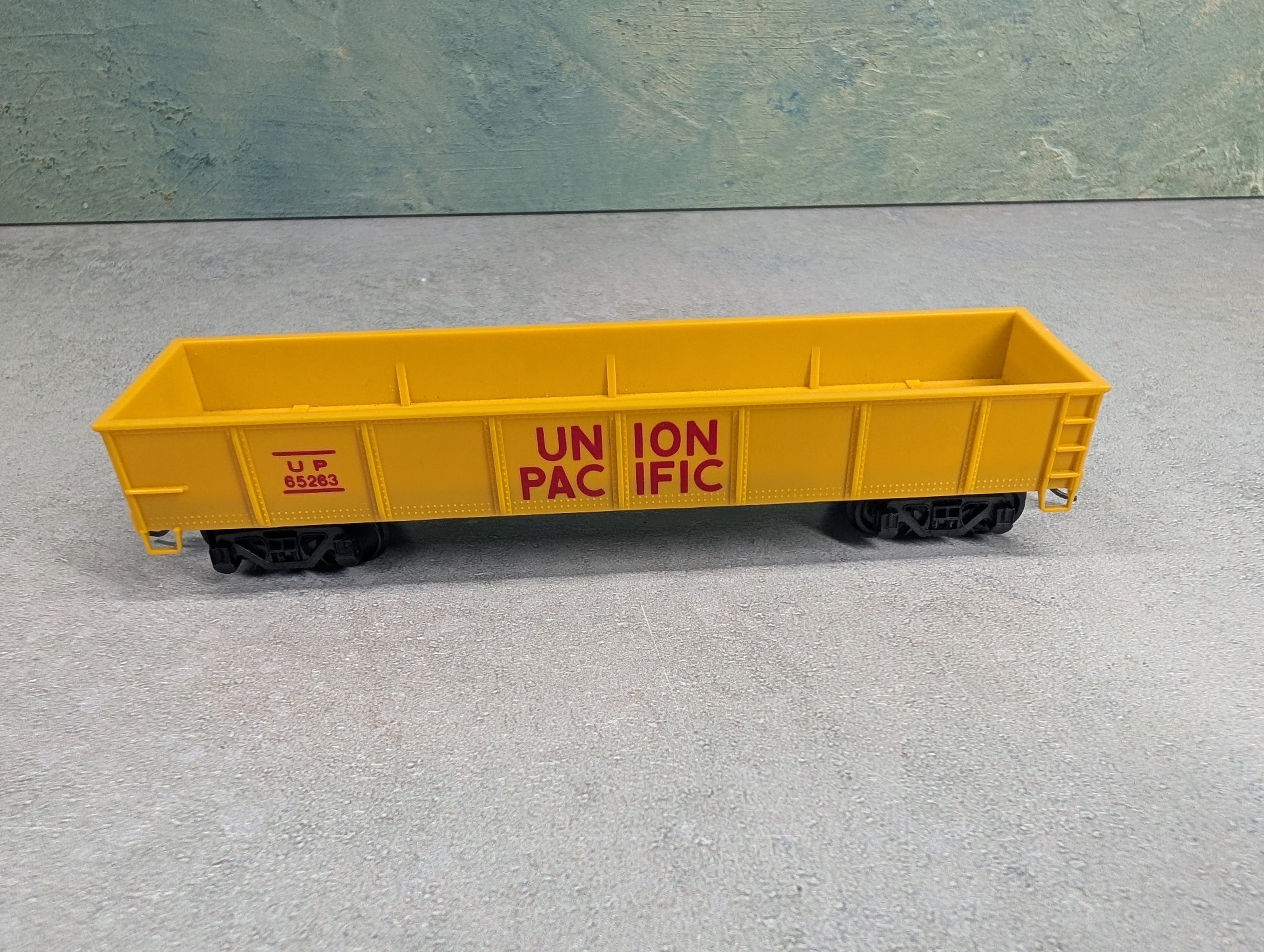 USED Bachmann HO Scale Gondola Union Pacific UP #65263 Gearboxes