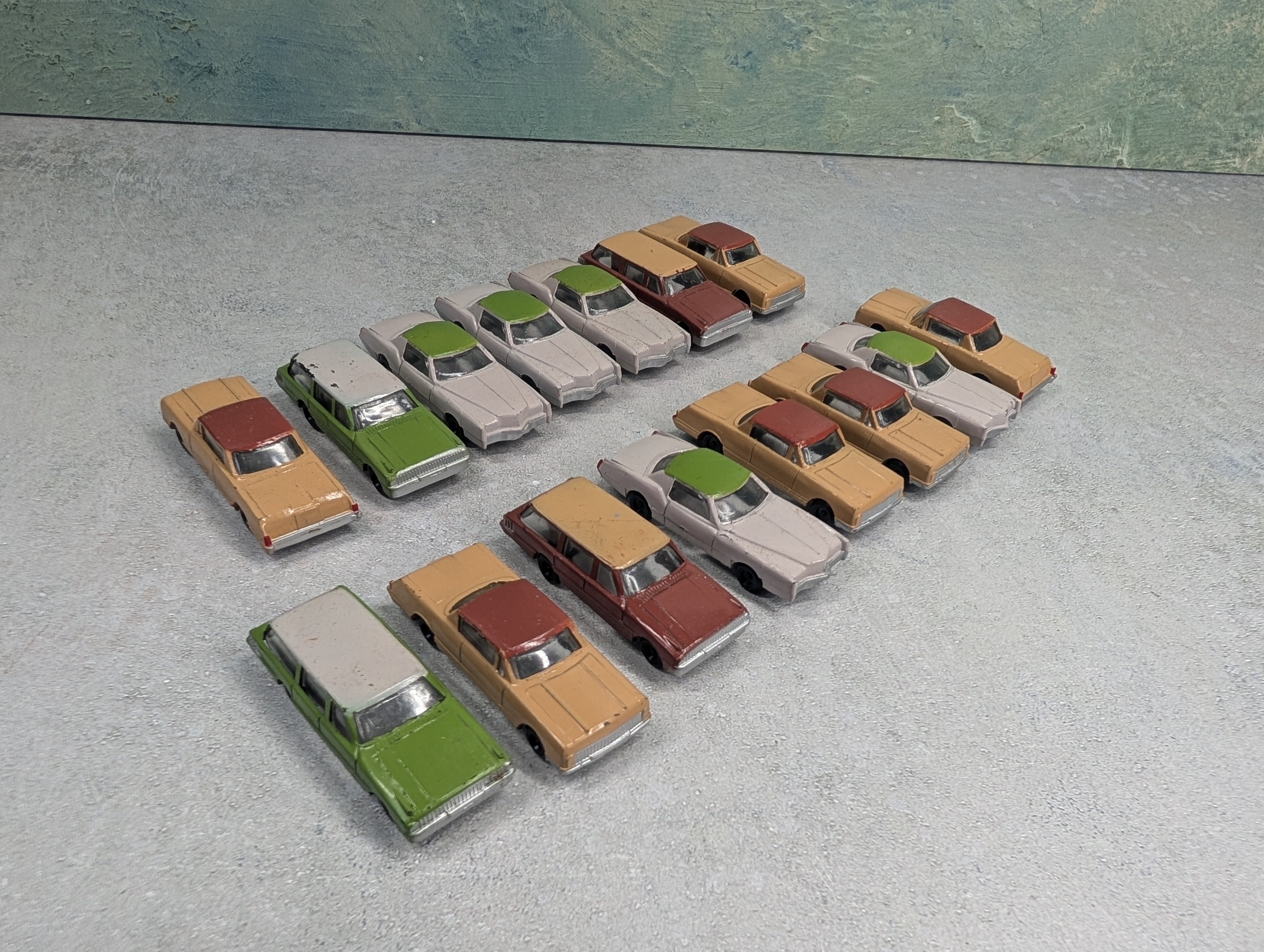 USED HO Scale Lot of Vehicles (15 pcs)