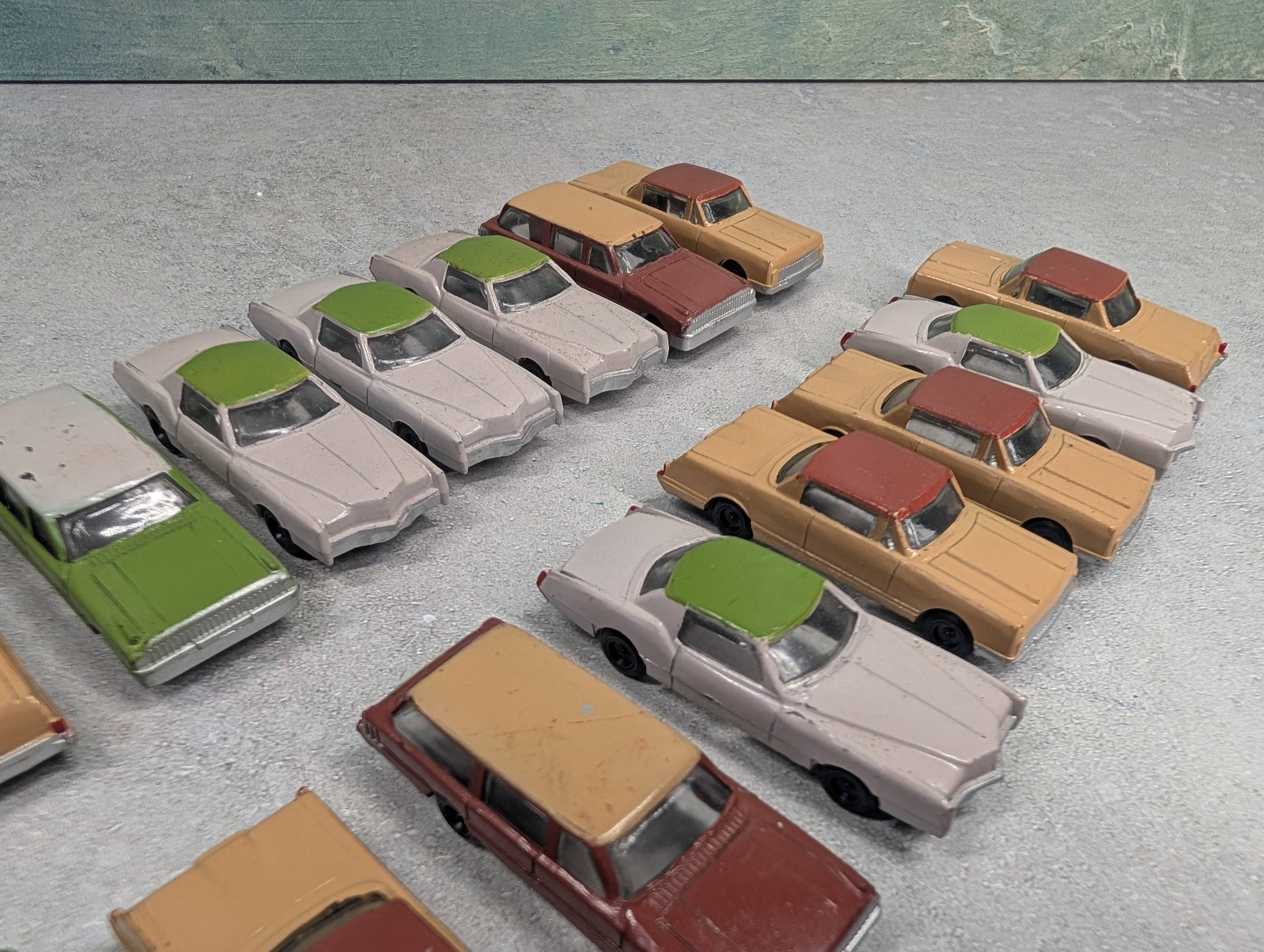 USED HO Scale Lot of Vehicles (15 pcs)