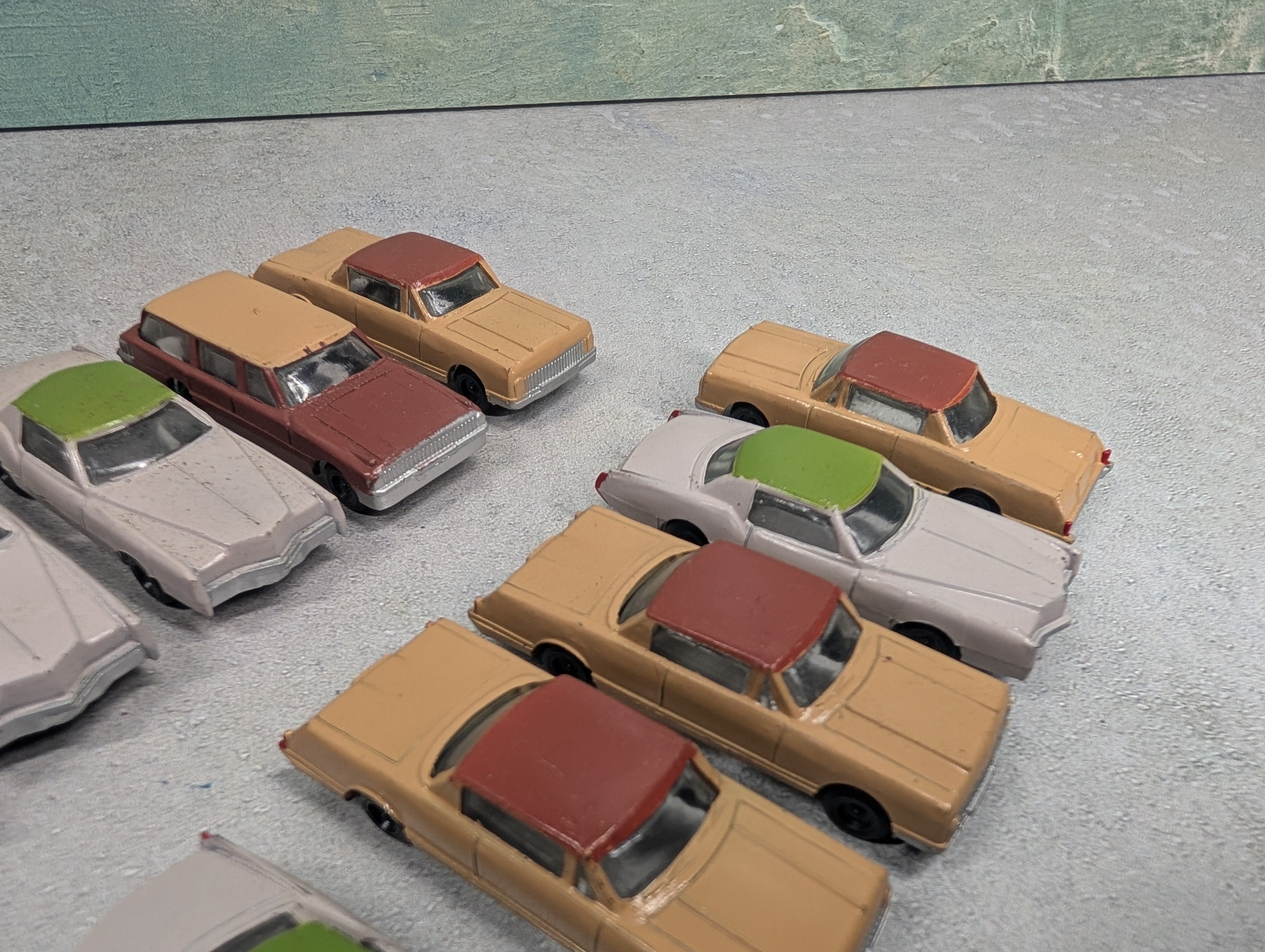 USED HO Scale Lot of Vehicles (15 pcs)