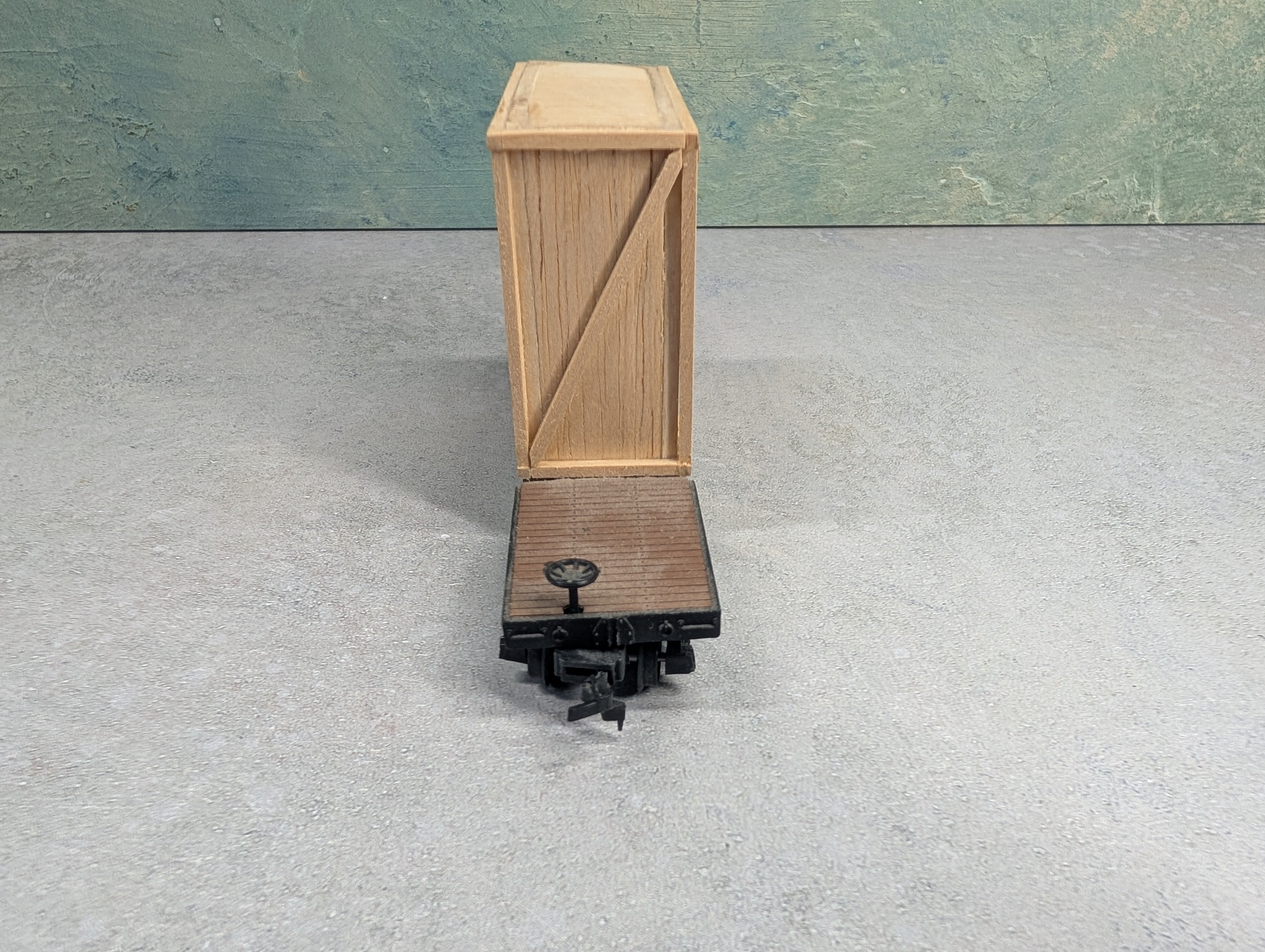 USED Bachmann HO Scale Center Depressed Flat Car w/ Load