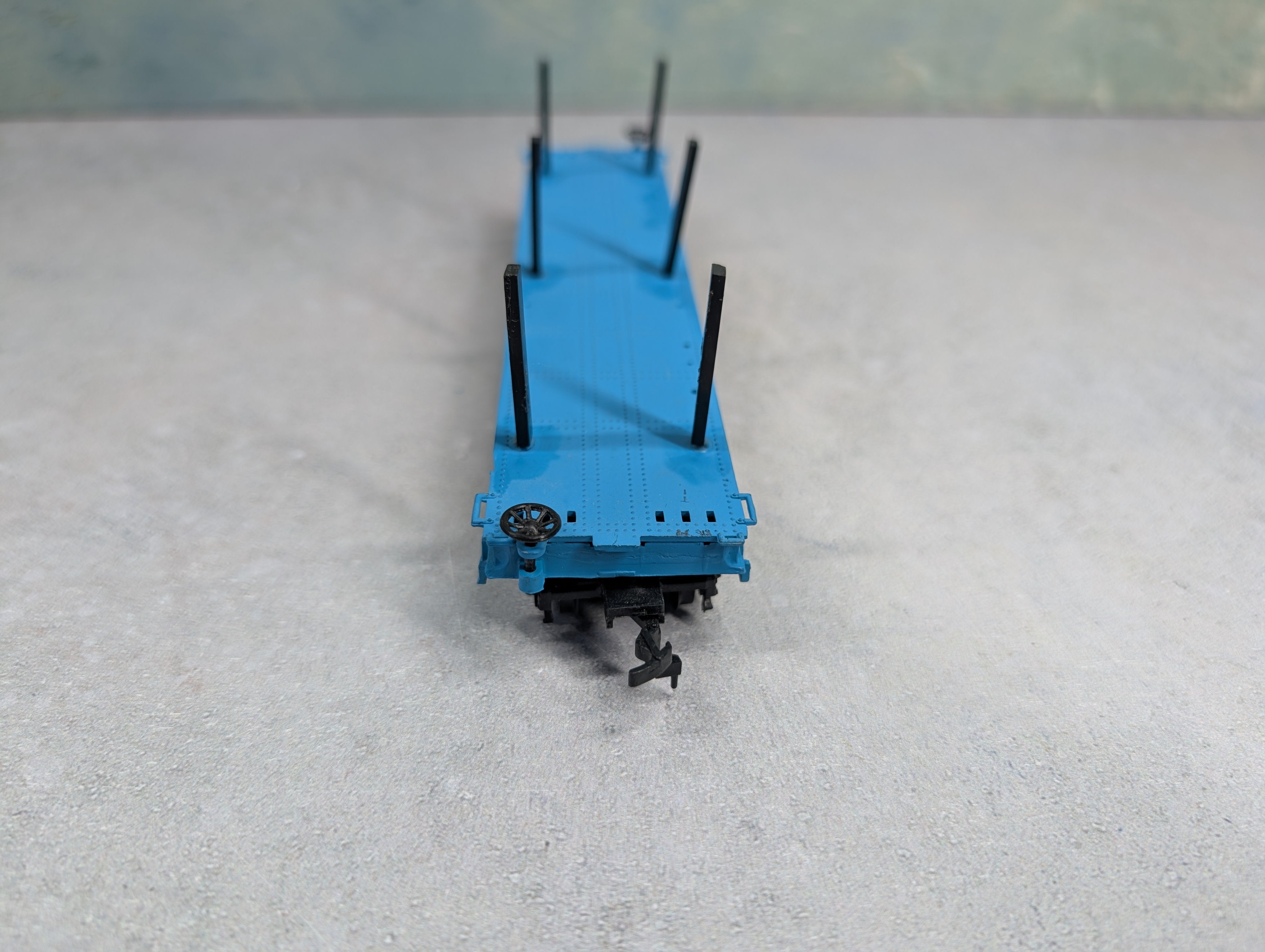 USED Bachmann HO Scale Flat Car w/ Stakes Great Northern GN #42764