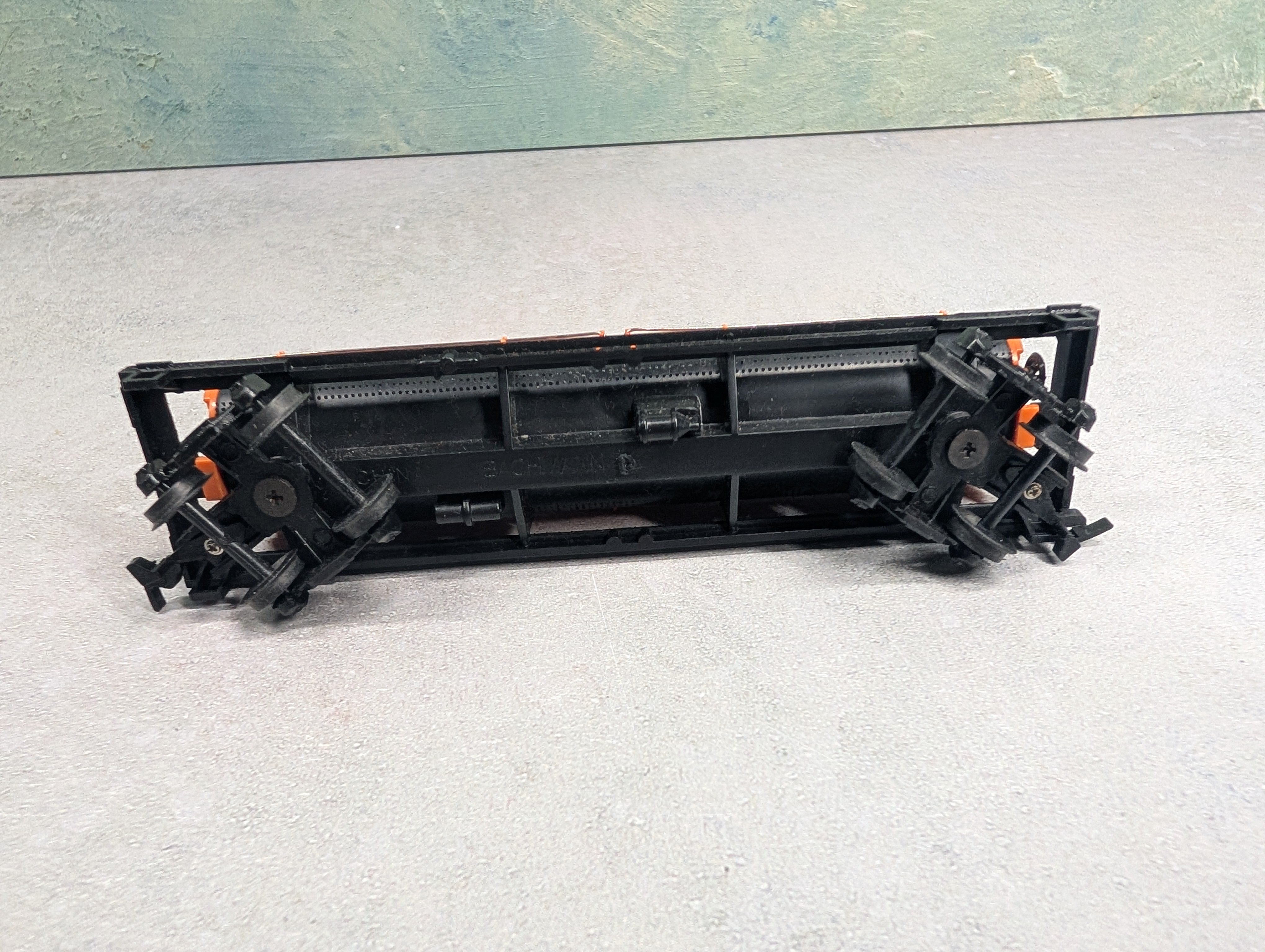 USED Bachmann HO Scale Single Dome Tank Car Shell SCCX #1754