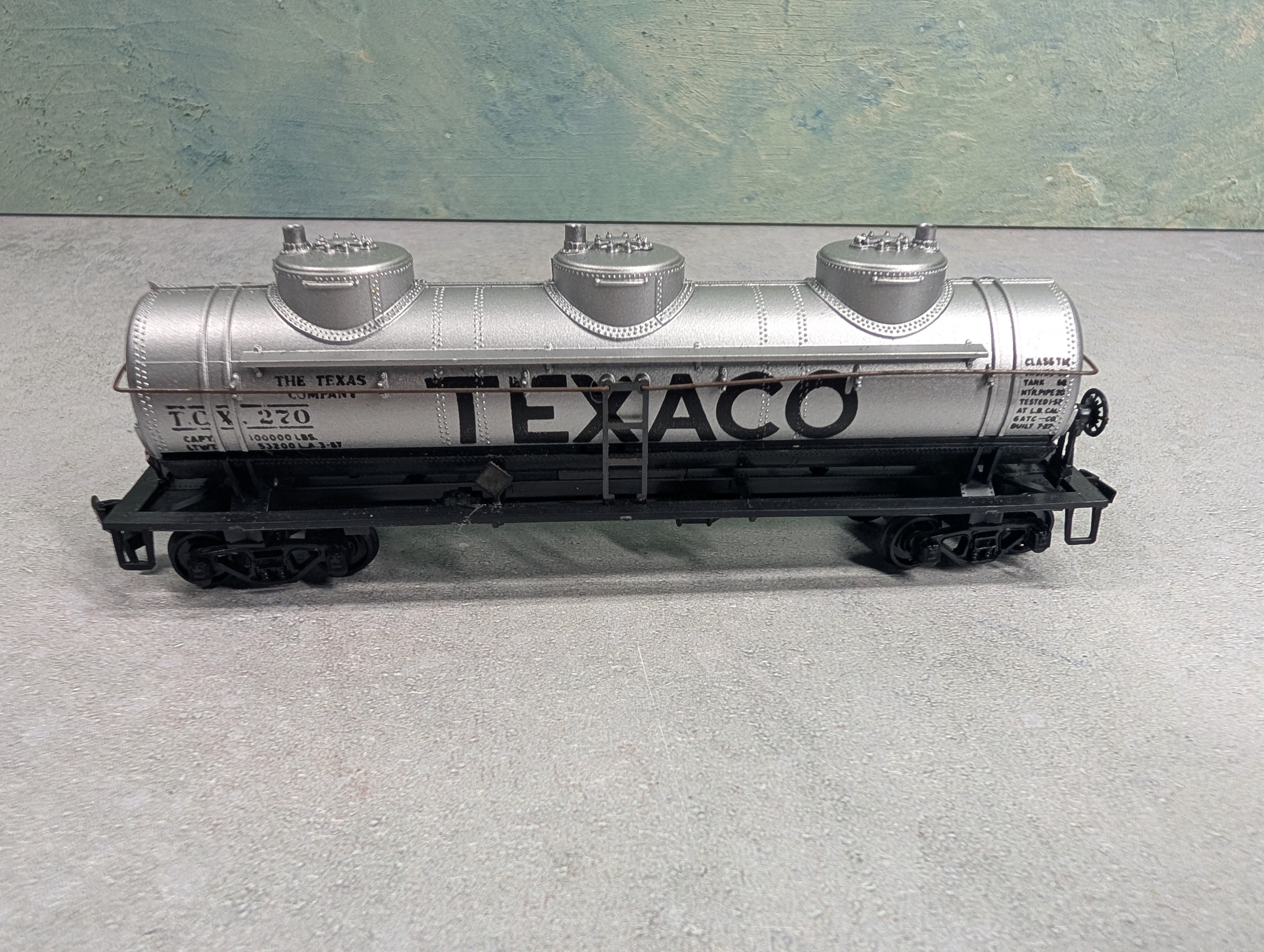 USED Athearn HO Scale Triple Dome Tank Car Texaco TCX #2-70