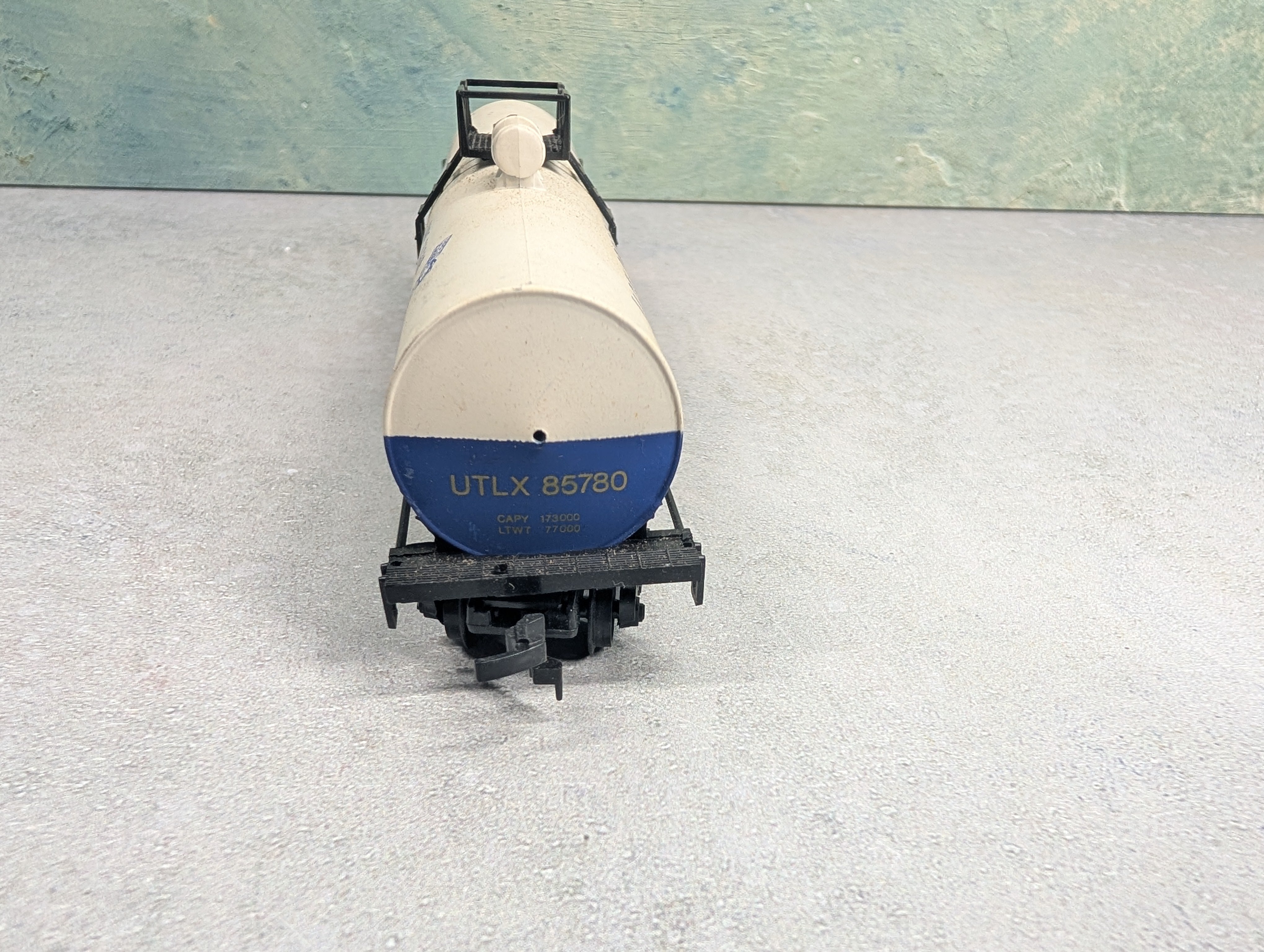 USED HO Scale Billboard Tank Car Jack Frost Cane Sugar UTLX #85780