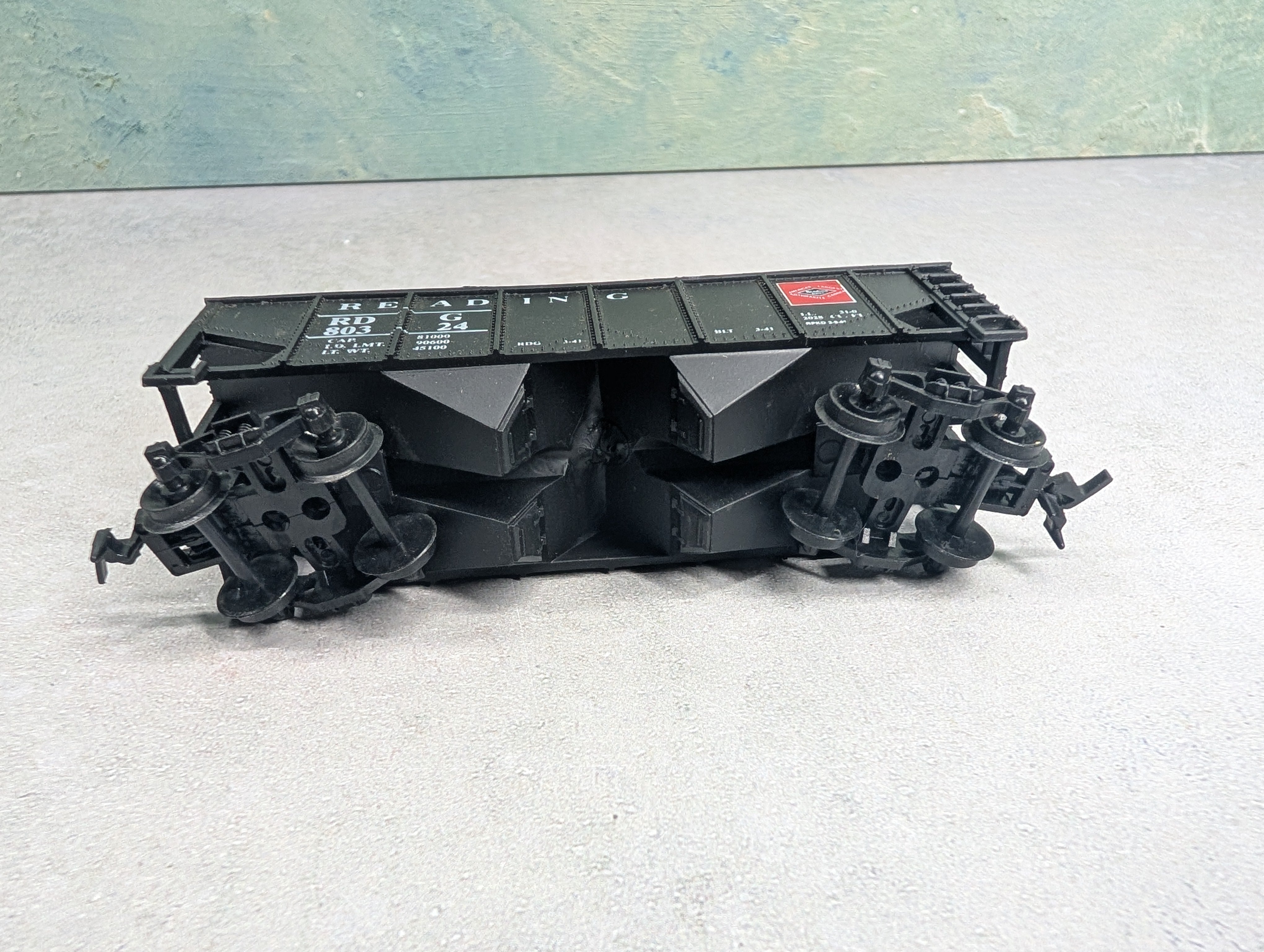 USED HO Scale 2 Bay Hopper Reading RDG #80324