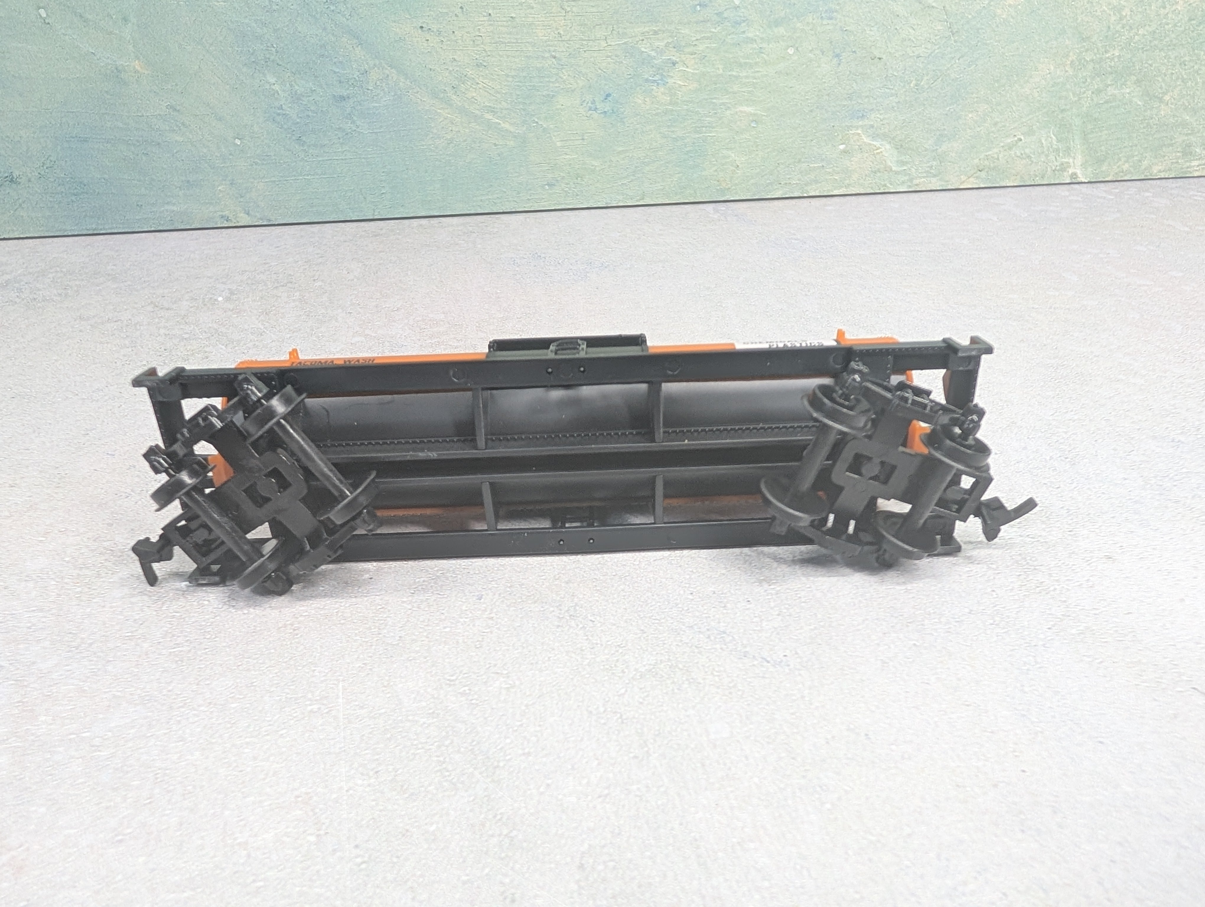 USED Life-Like HO Scale Single Dome Tank Car Hooker SHPX #5867