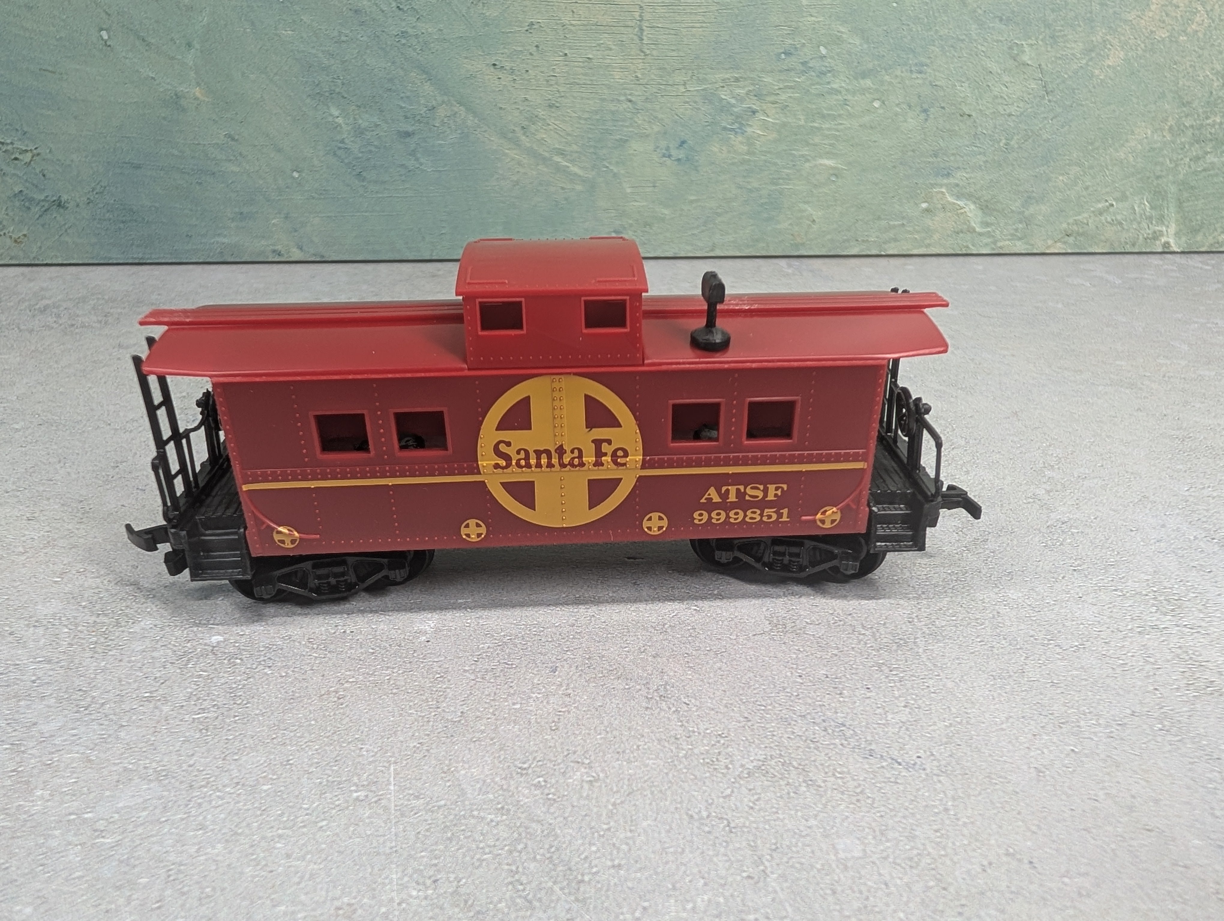 USED Life-Like HO Scale Caboose Sant Fe ATSF #999851