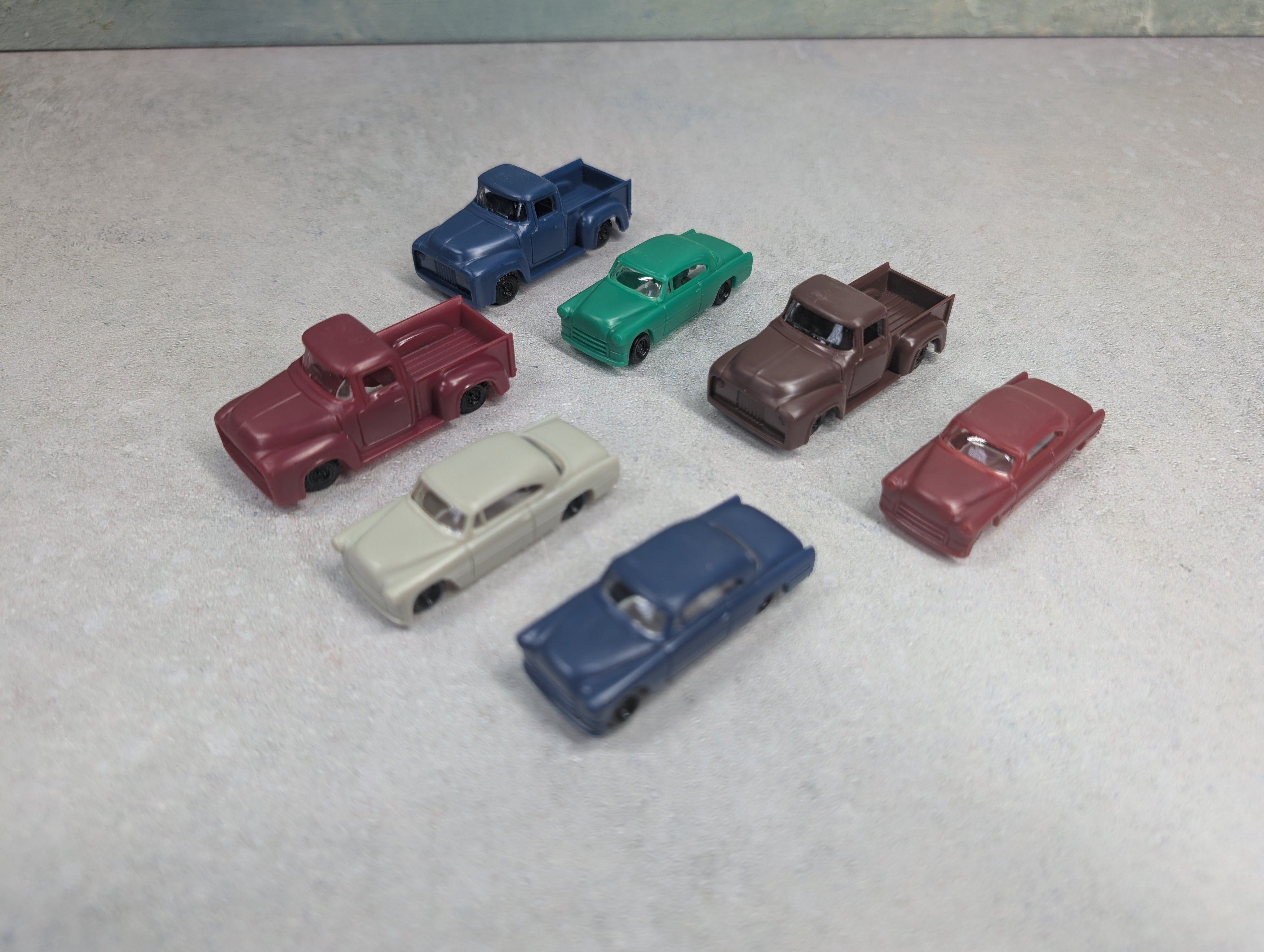 USED Life-Like HO Scale Lot of Vehicles and Trucks (7 pcs)