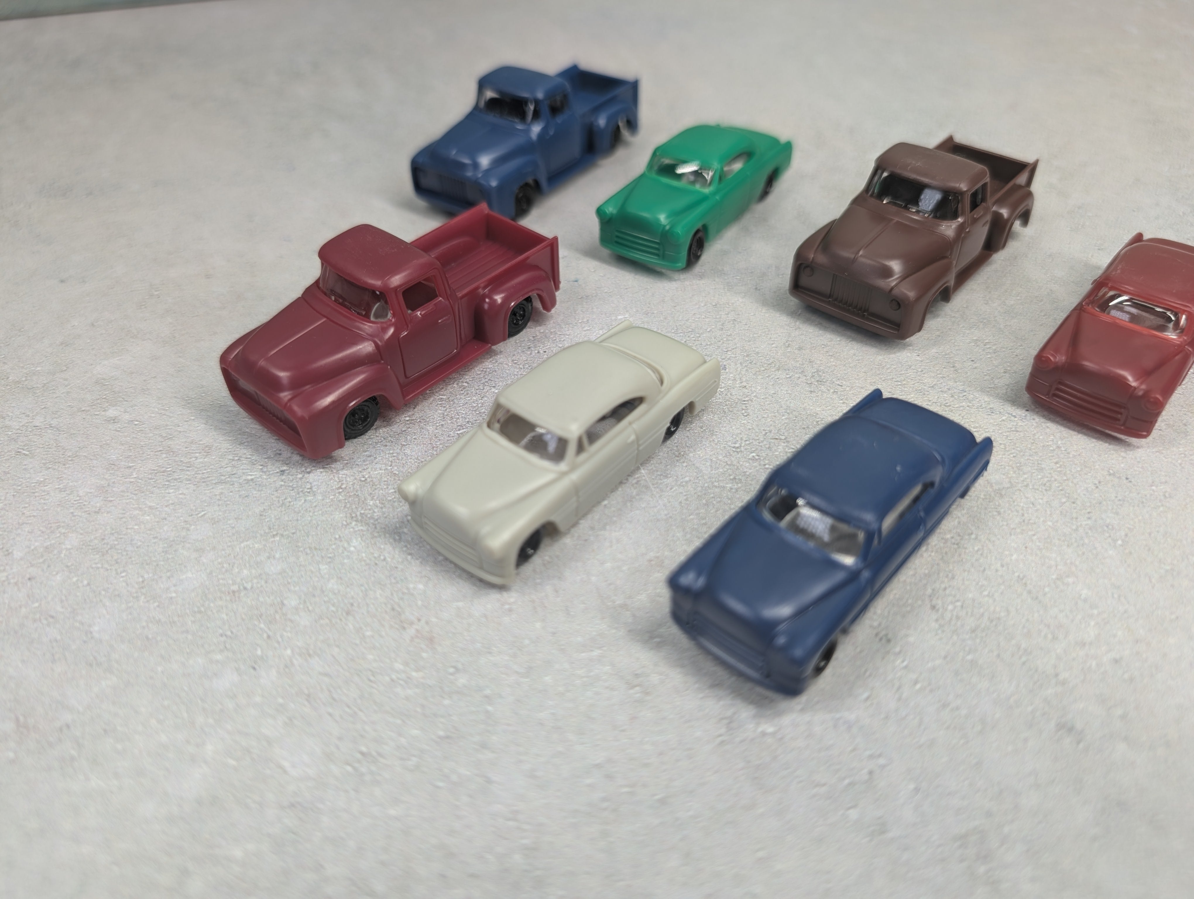 USED Life-Like HO Scale Lot of Vehicles and Trucks (7 pcs)
