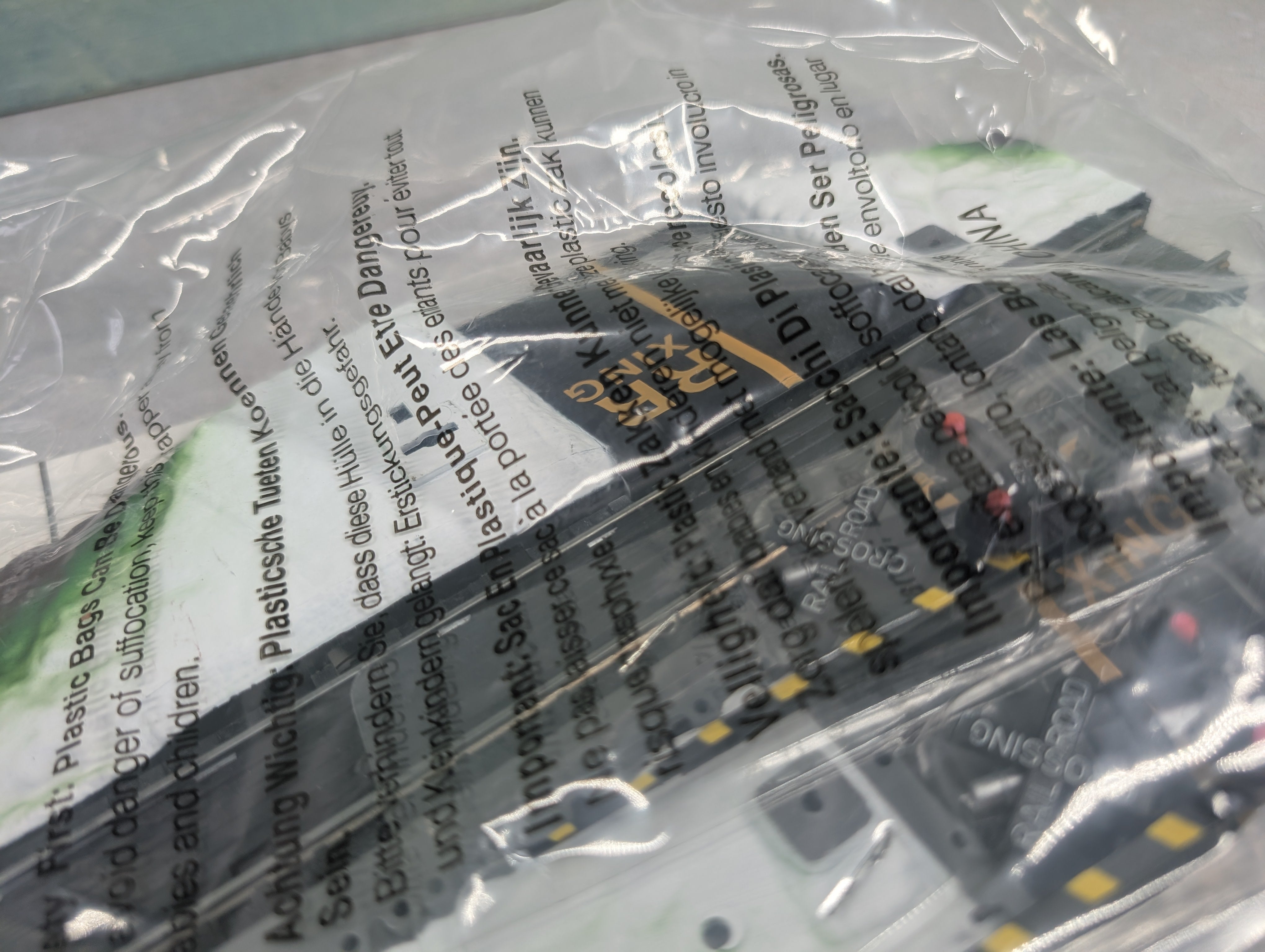 USED Life-Like HO Scale Operating Duel Crossing Gate for Power-Loc Track KIT