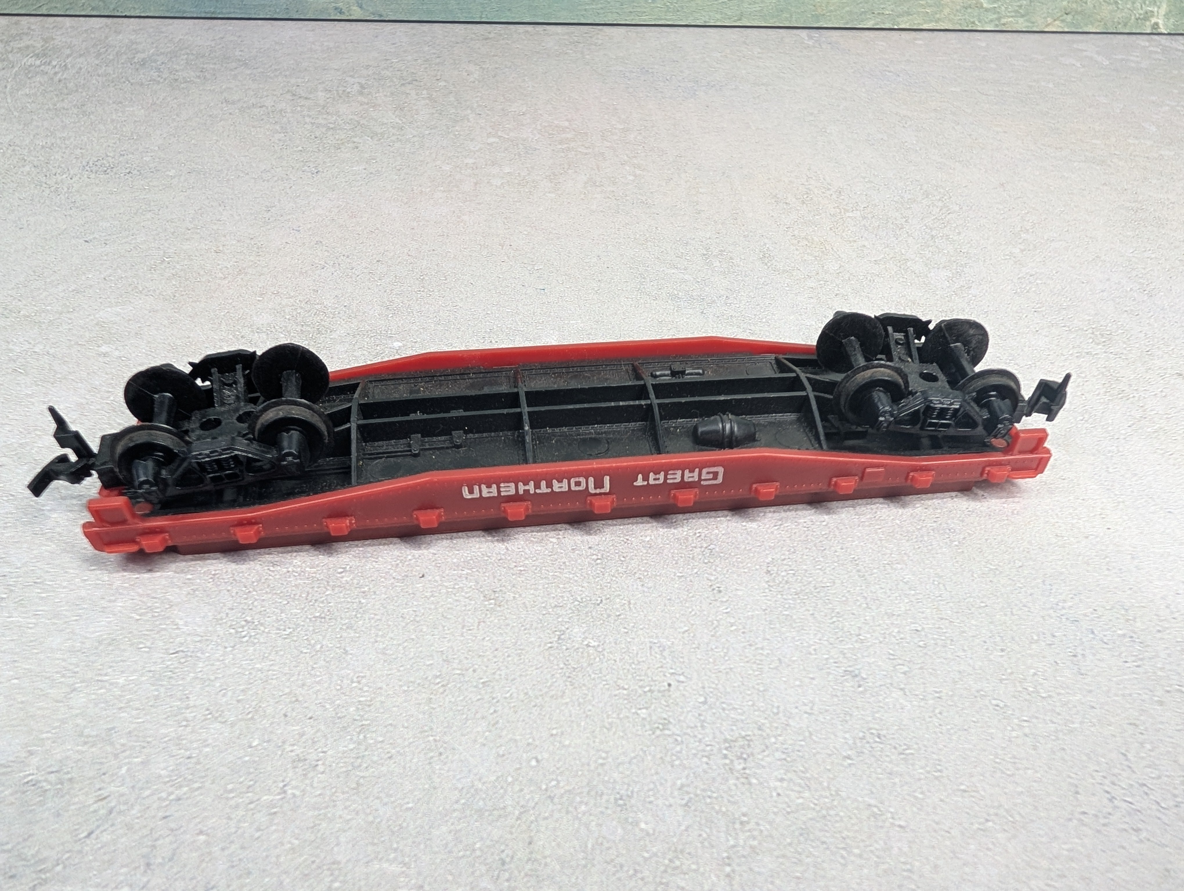 USED Tyco HO Scale Flat Car Great Northern
