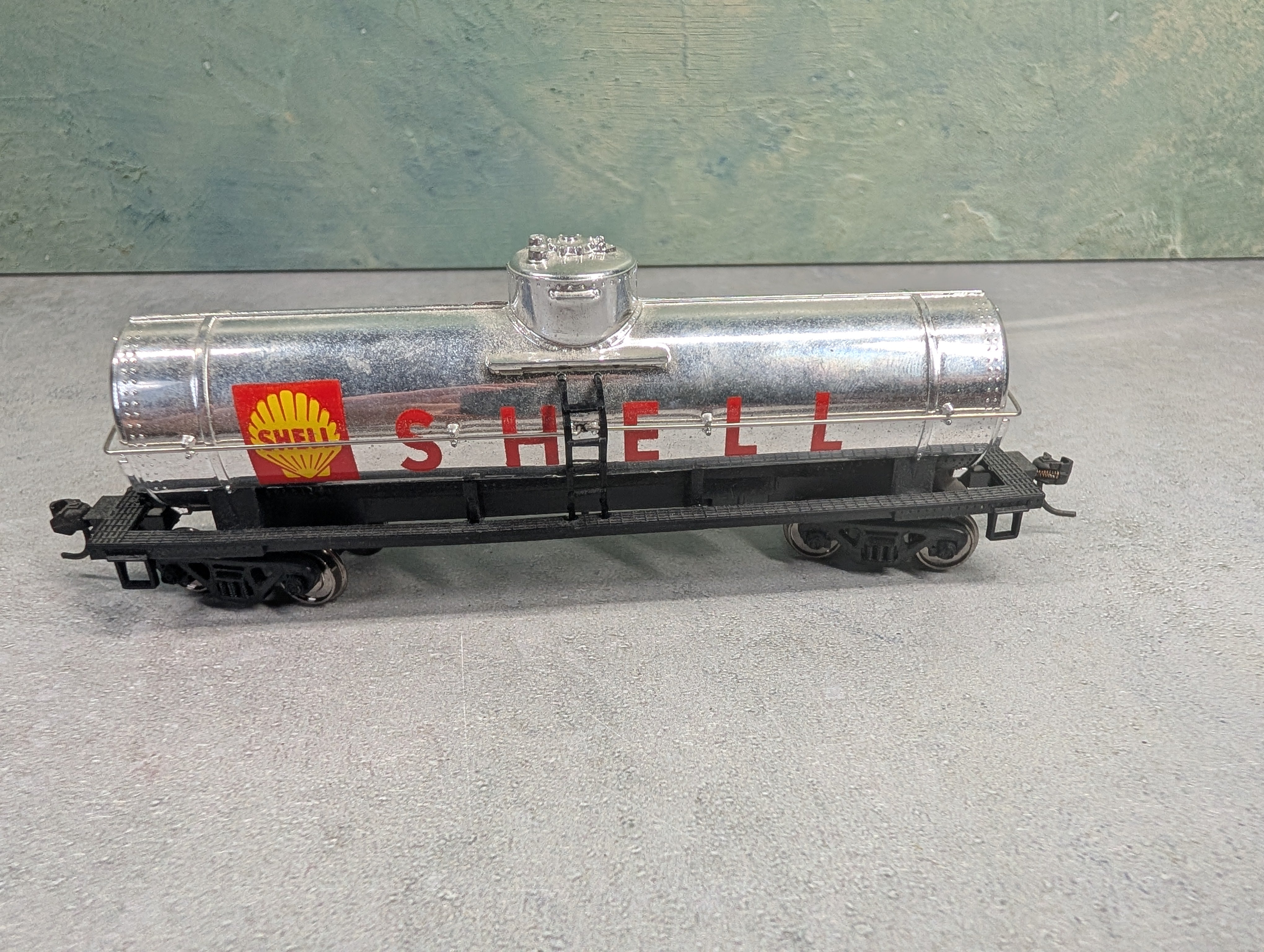 USED Tyco HO Scale Single Dome Tank Car Shell