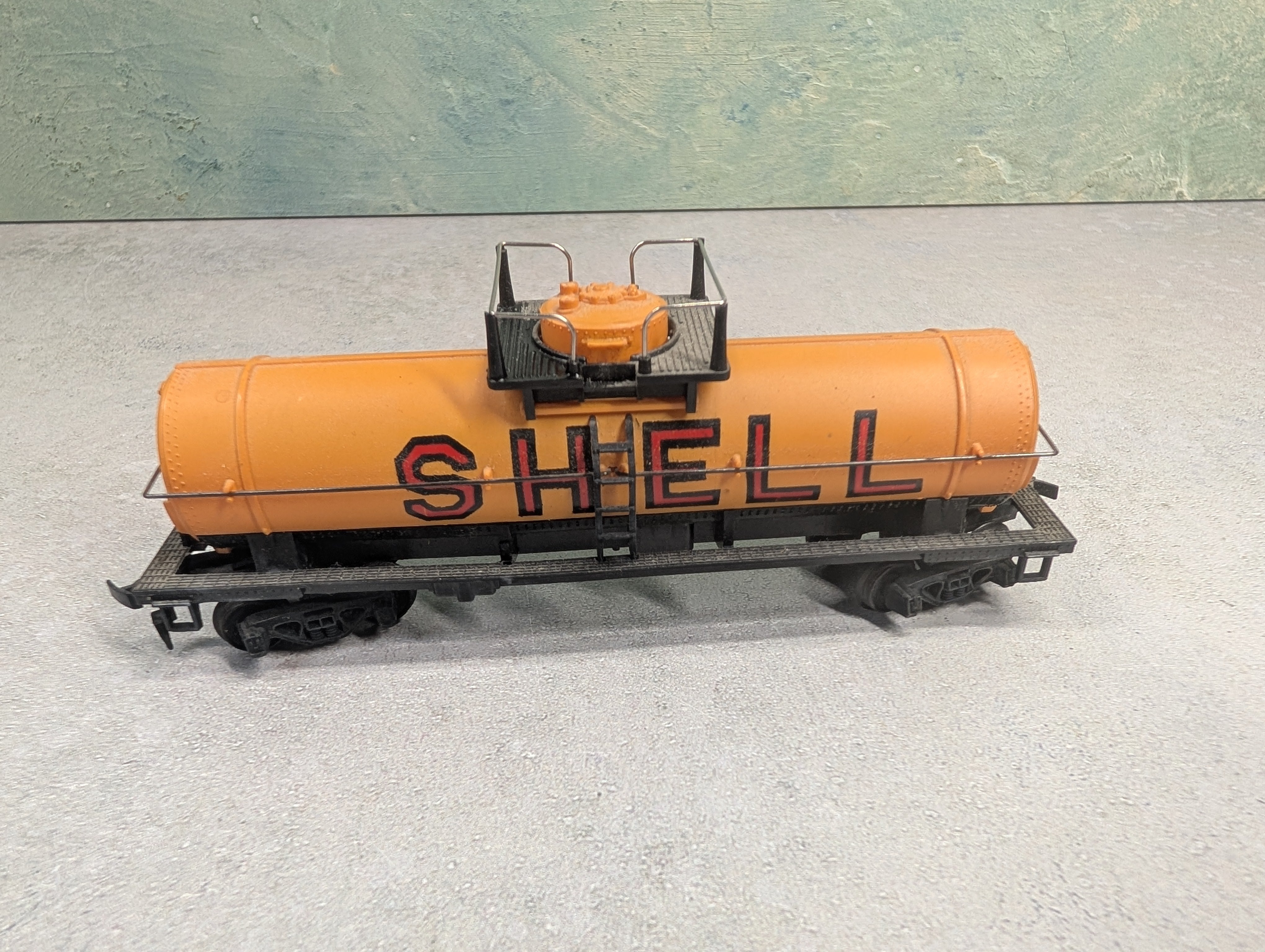 USED Tyco HO Scale Tank Car Shell